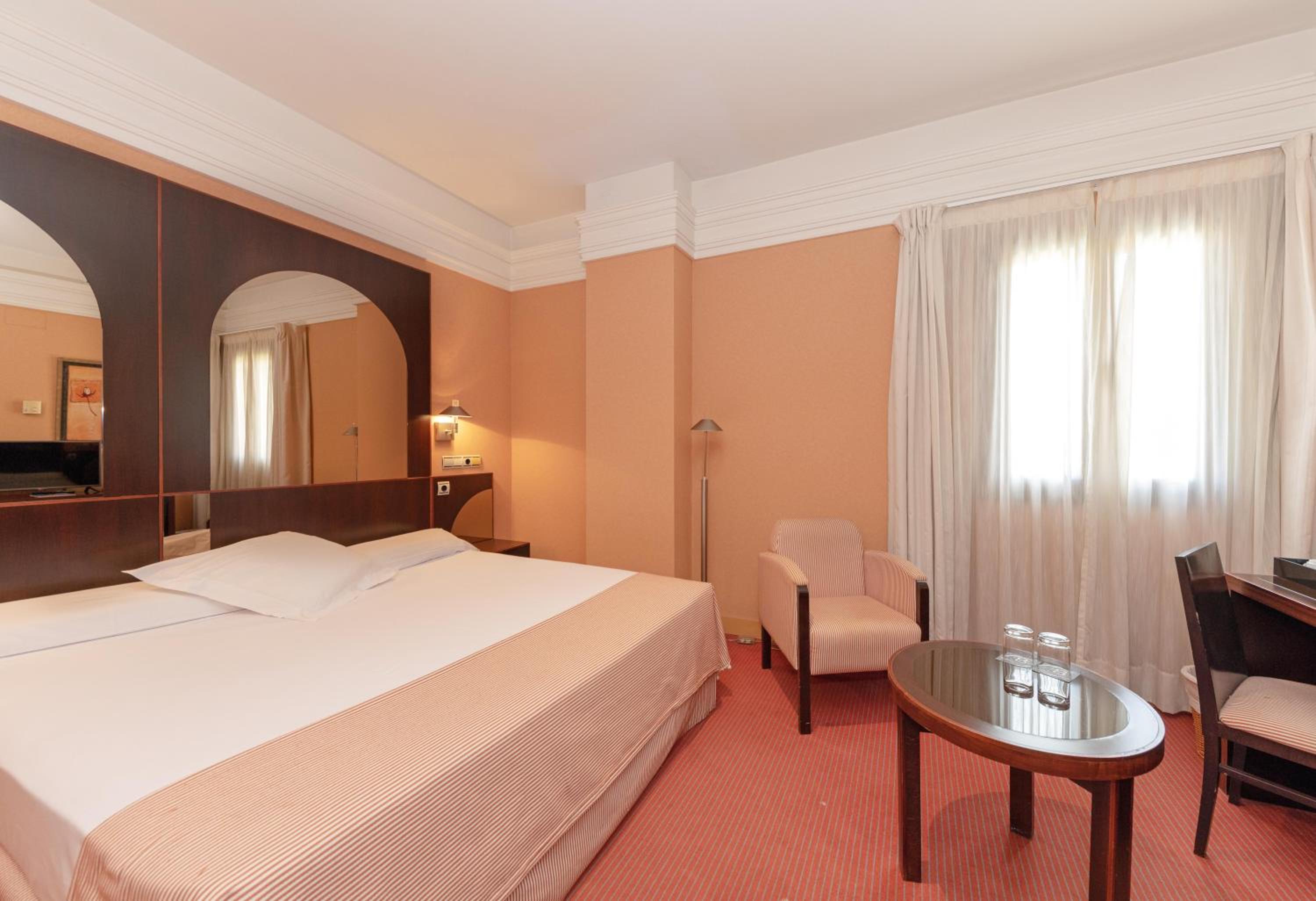 Double or Twin Room - Photo 15
