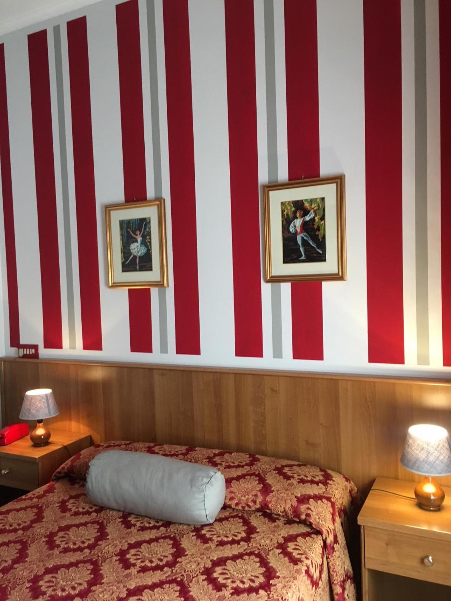 Single Room photo 1