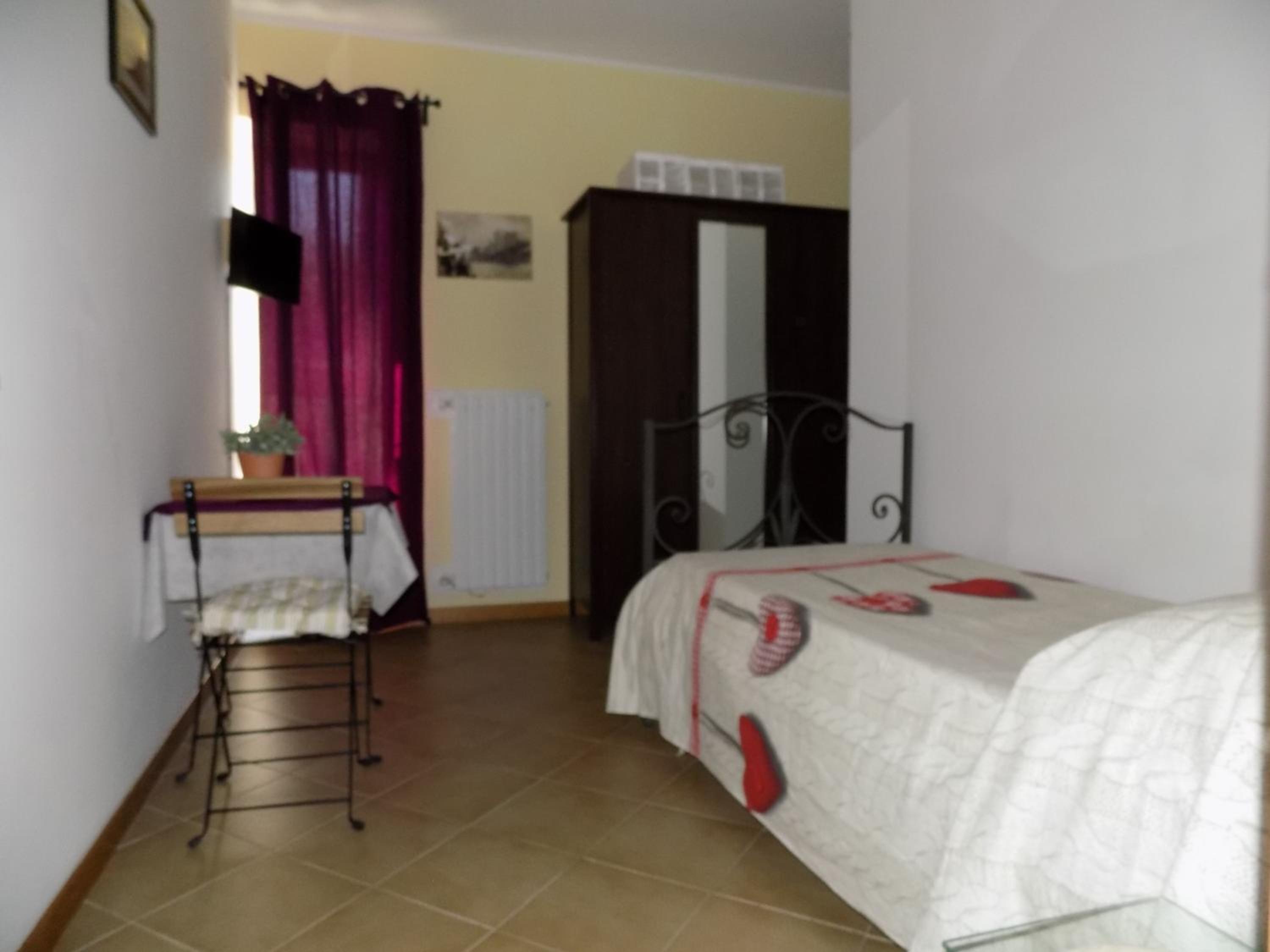 Single Room photo 2
