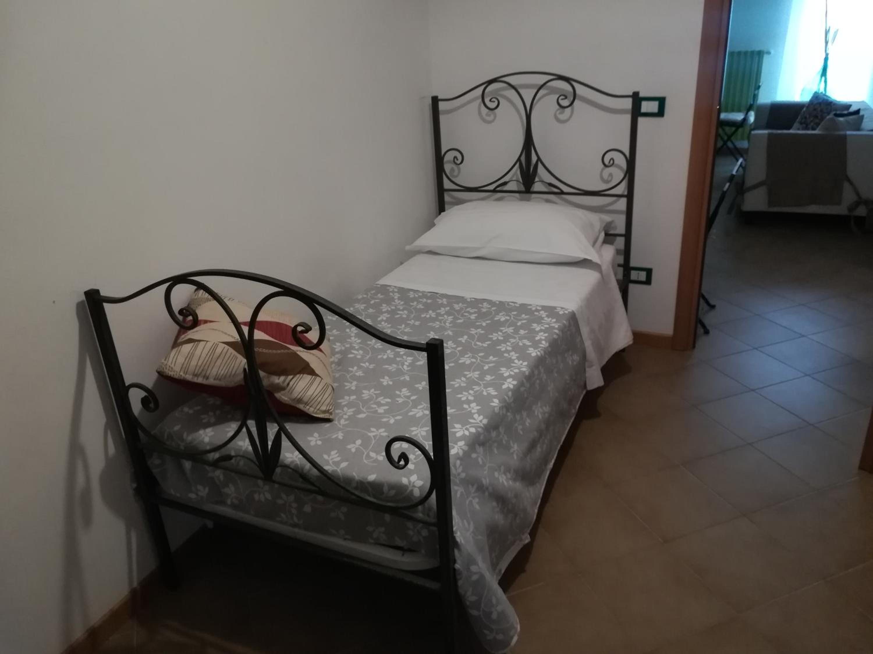 Single Room photo 1