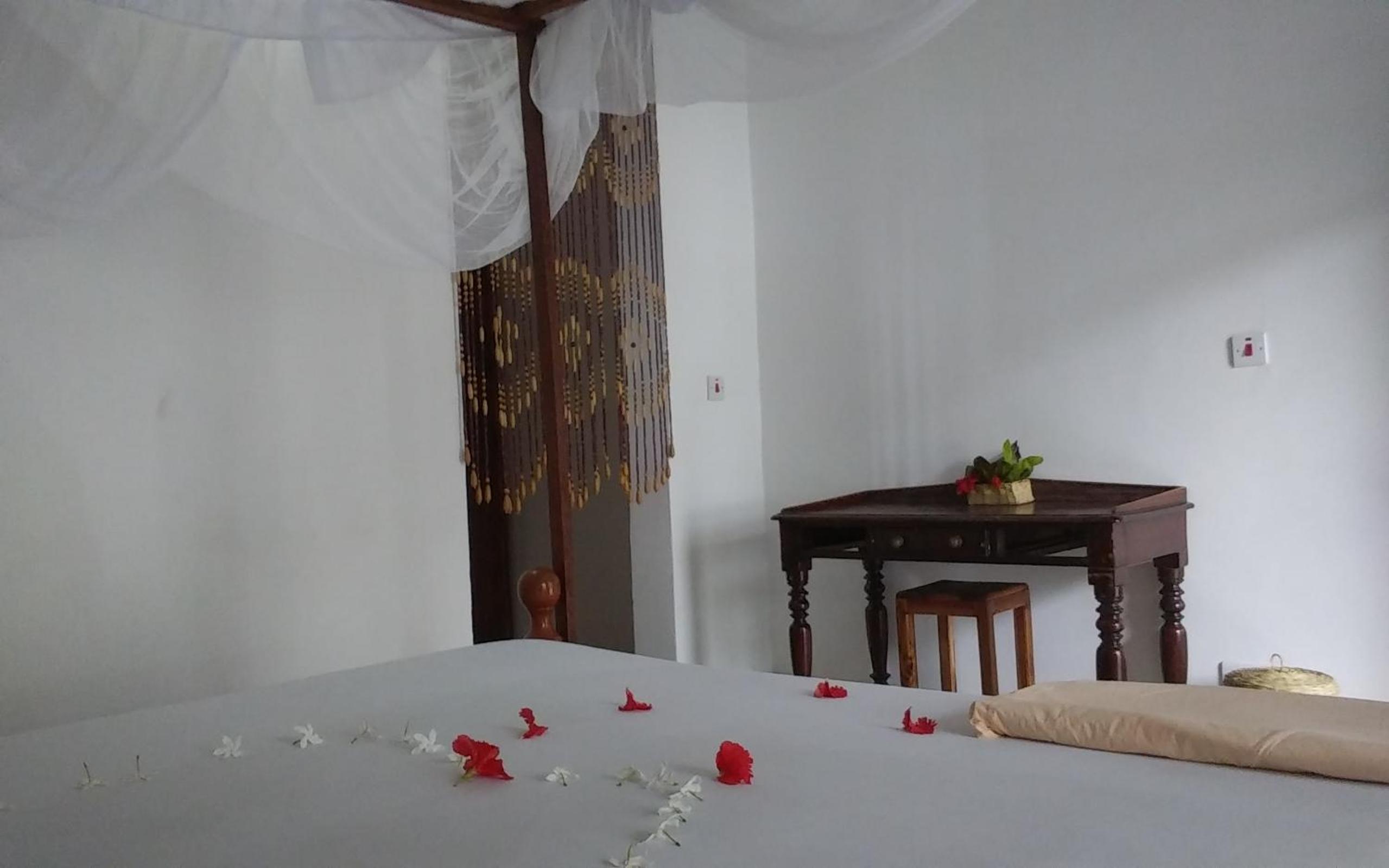 Deluxe Double Room - Photo 26