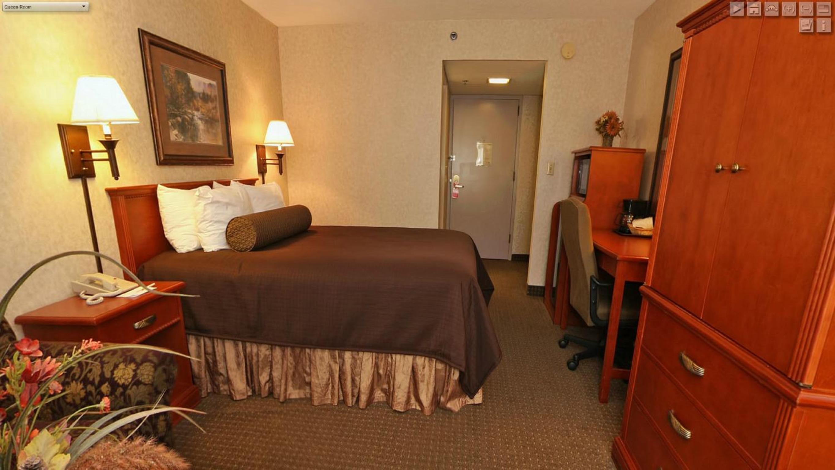 Queen Room - Photo 5