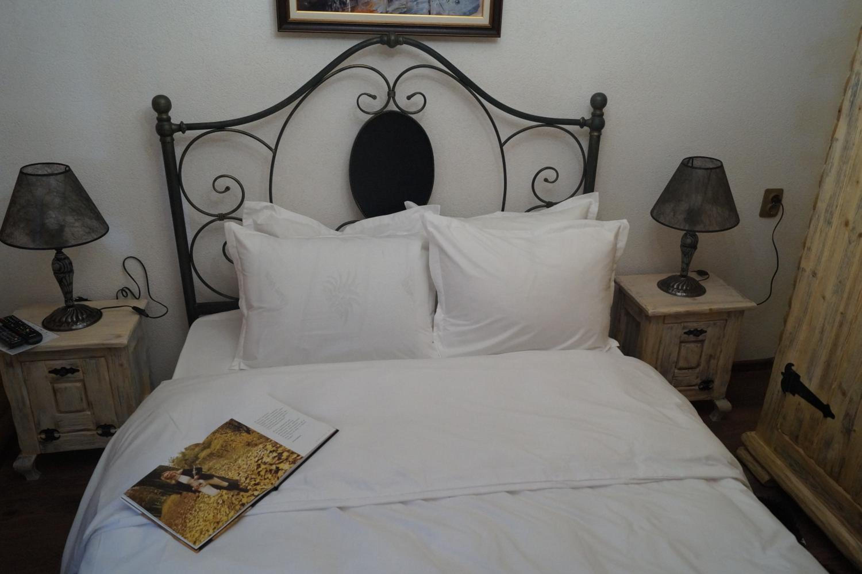 Deluxe Double Room with Balcony photo 2