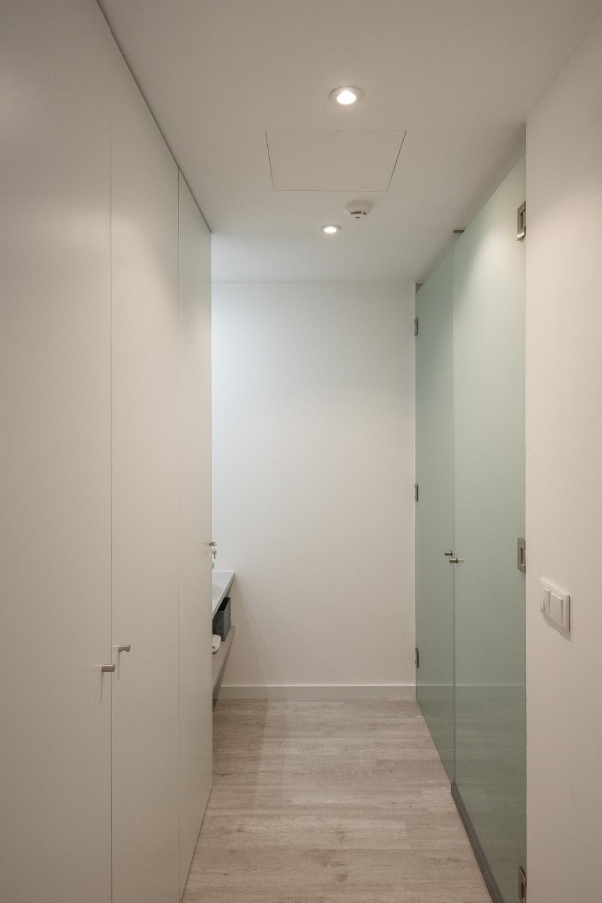 One-Bedroom Apartment - Photo 10