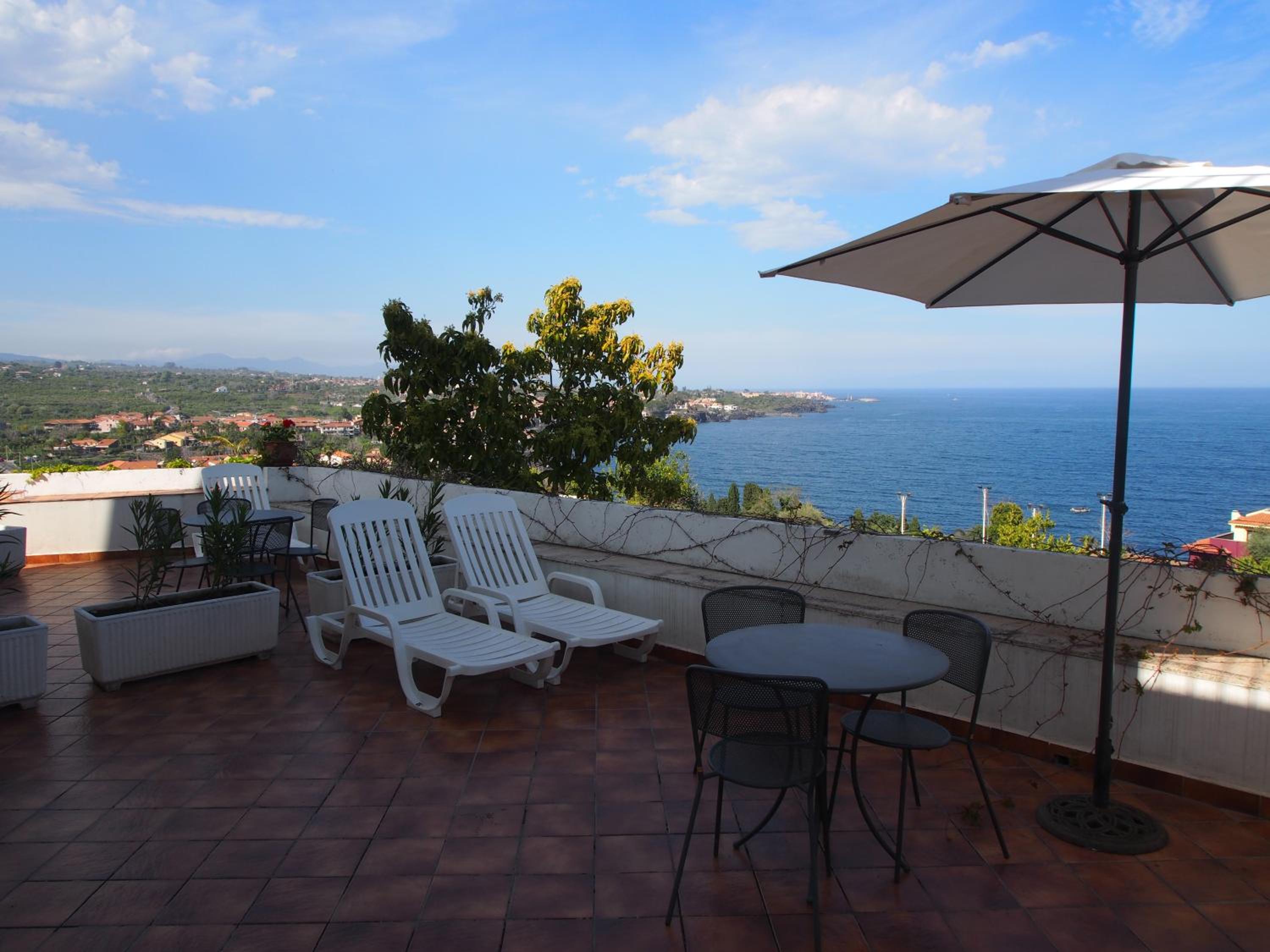Studio with Sea View and Terrace photo 3