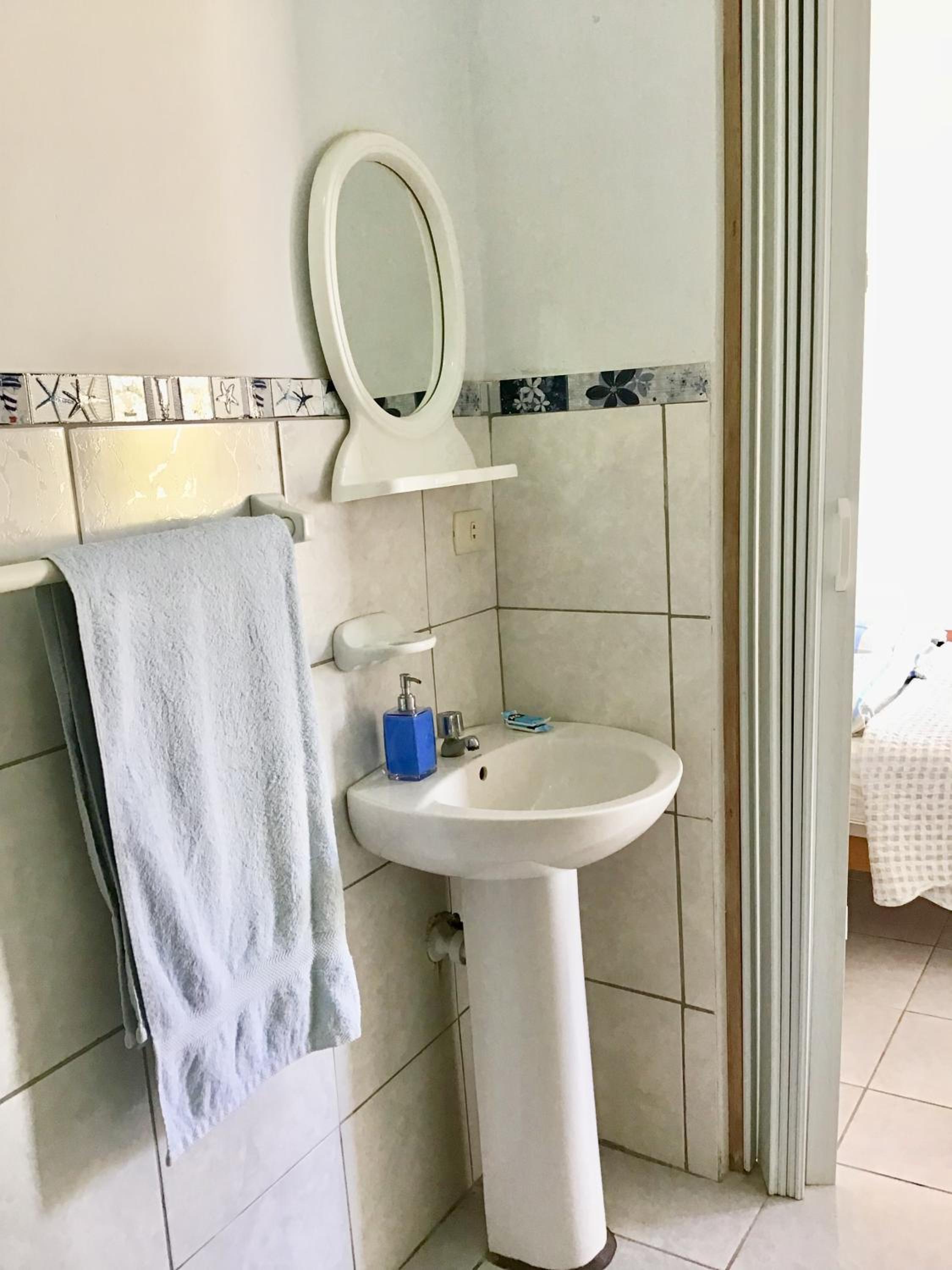 Standard Double Room with Private Bathroom photo 3