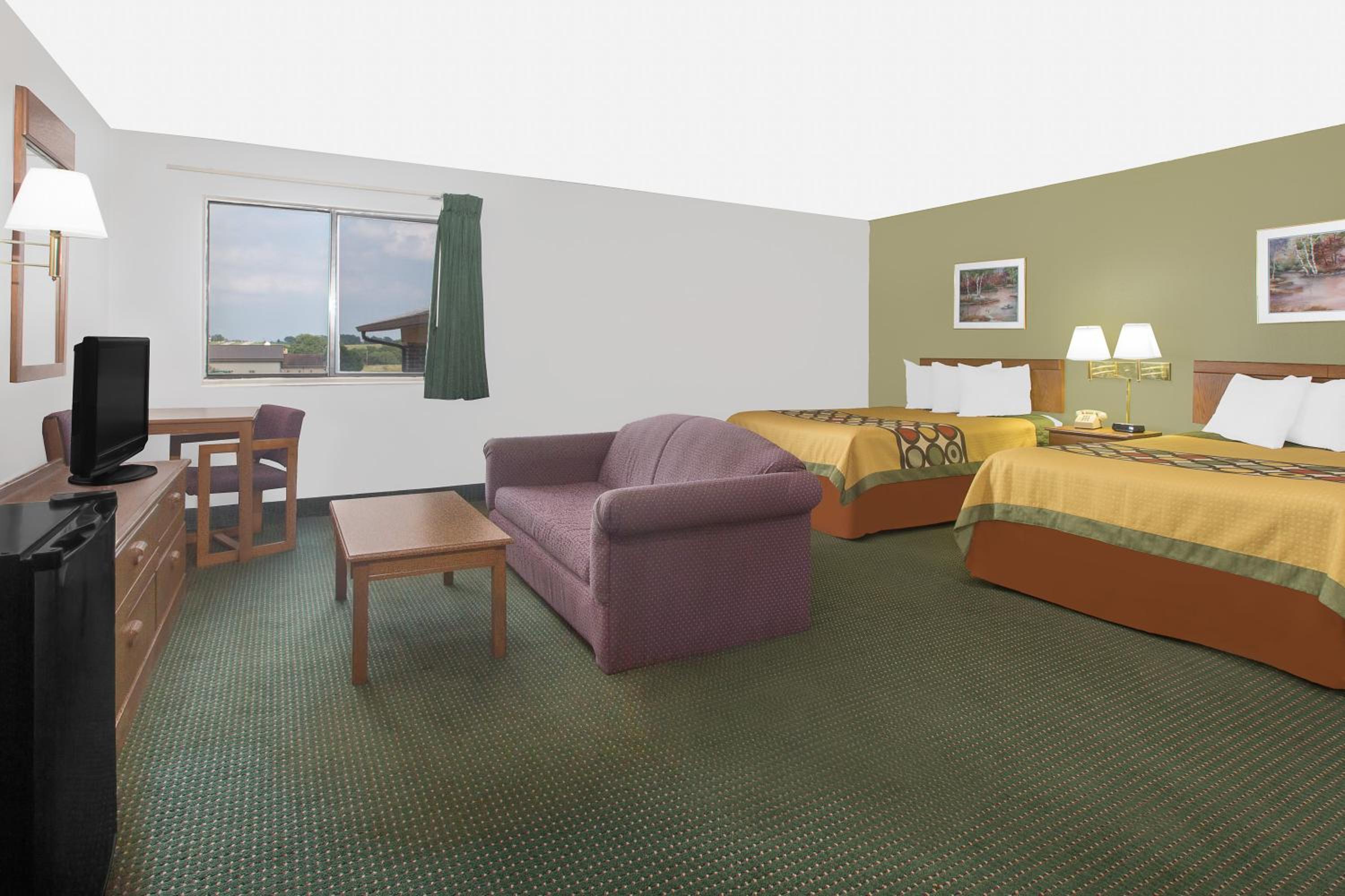 Studio Suite with Two Queen Beds - Non-Smoking - Photo 2
