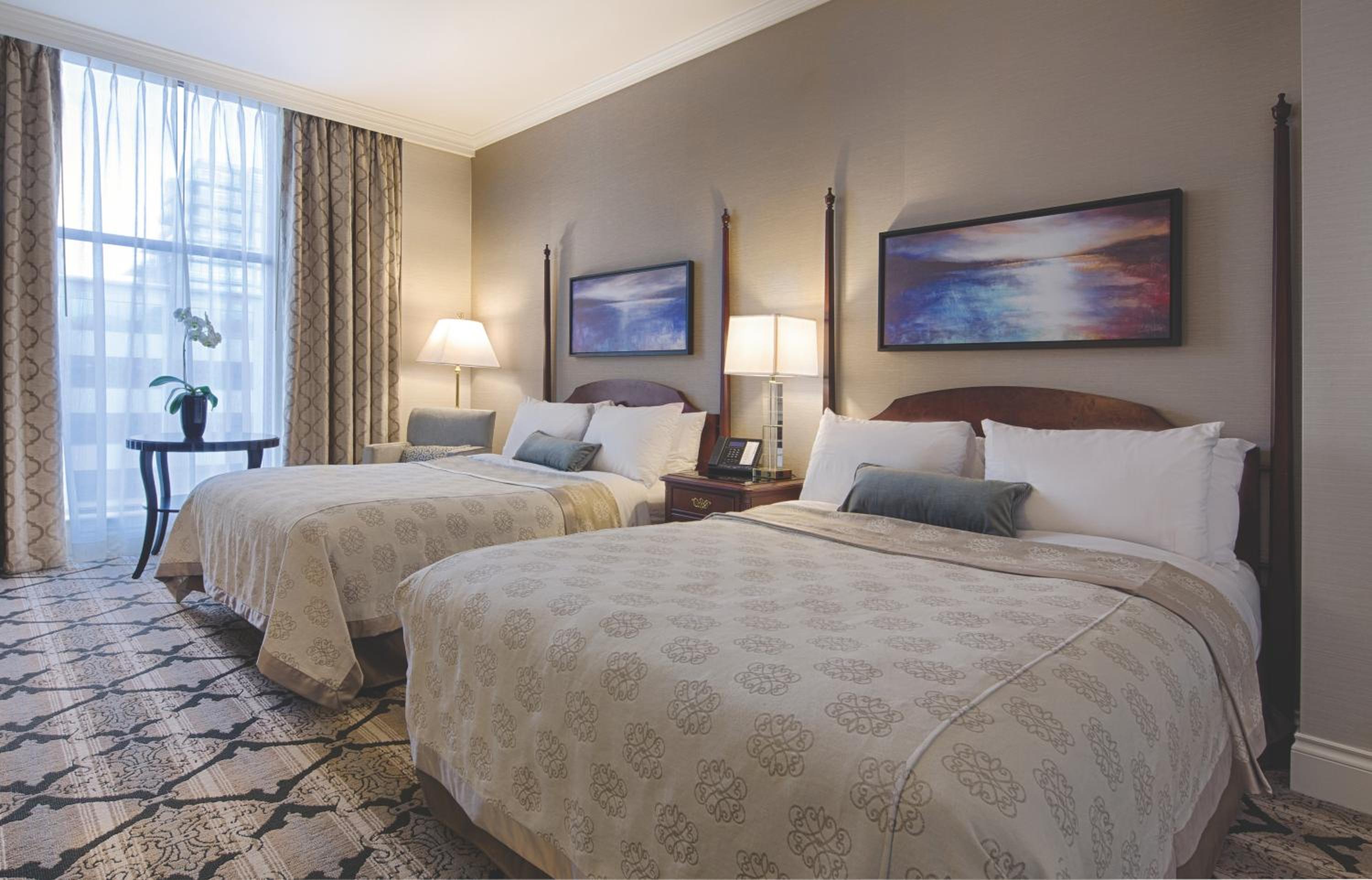 Diamond Room with City View - Photo 7