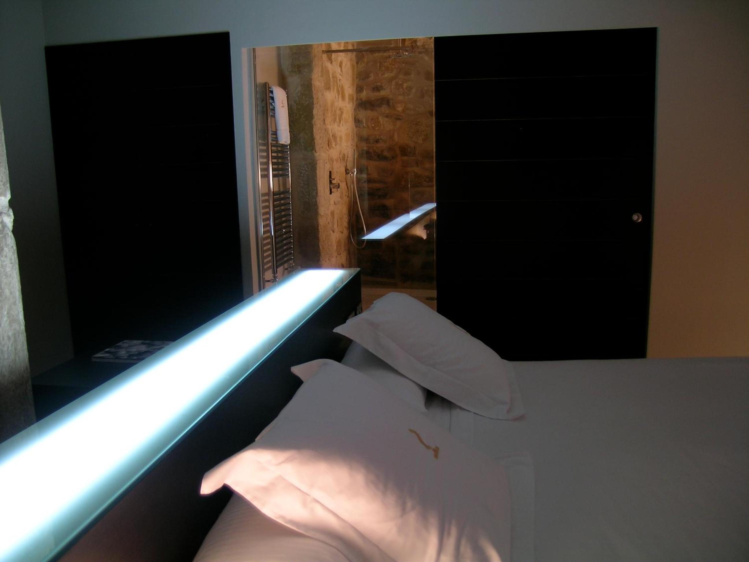 Suite with Balcony photo 1
