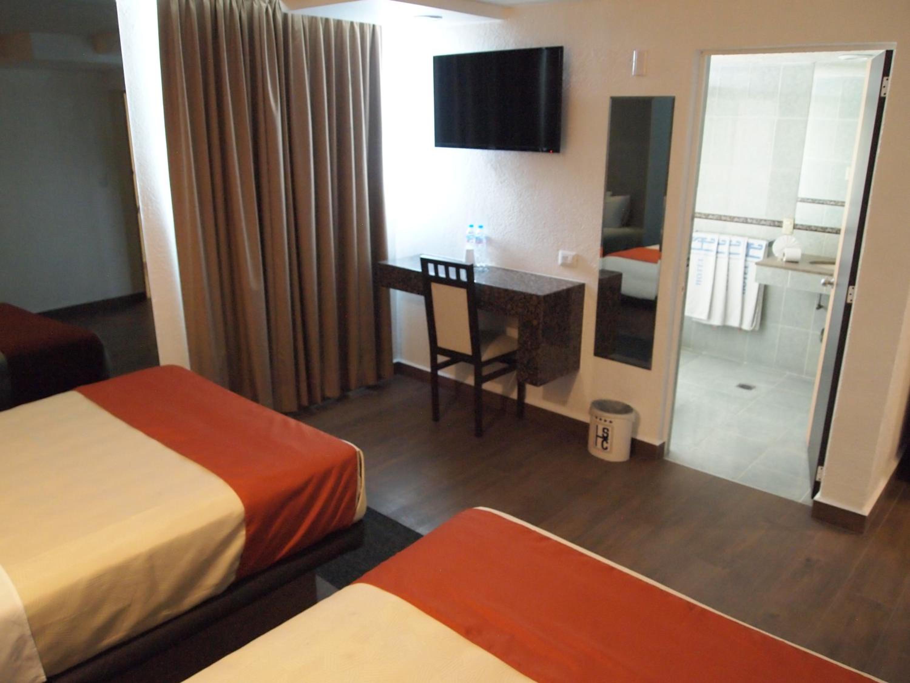 Superior Quadruple Room photo 3