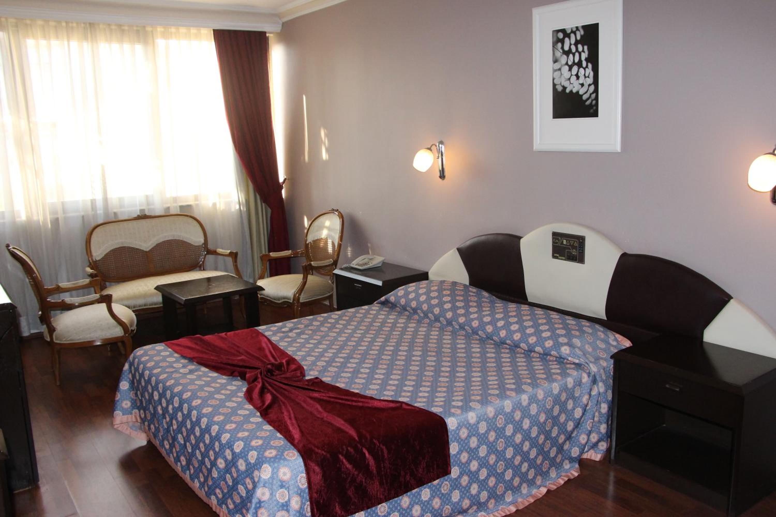 Large Single Room