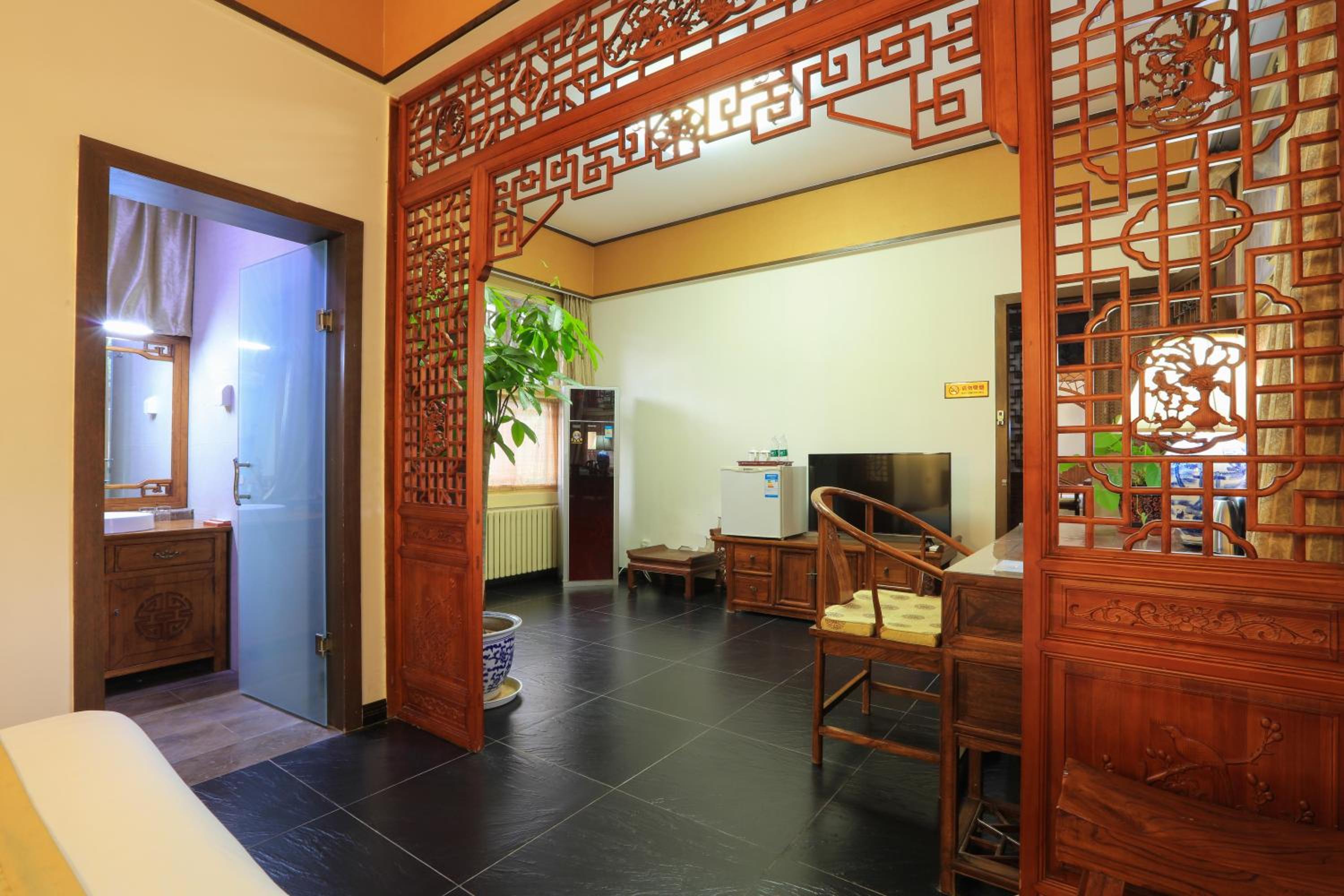 Deluxe Business Suite