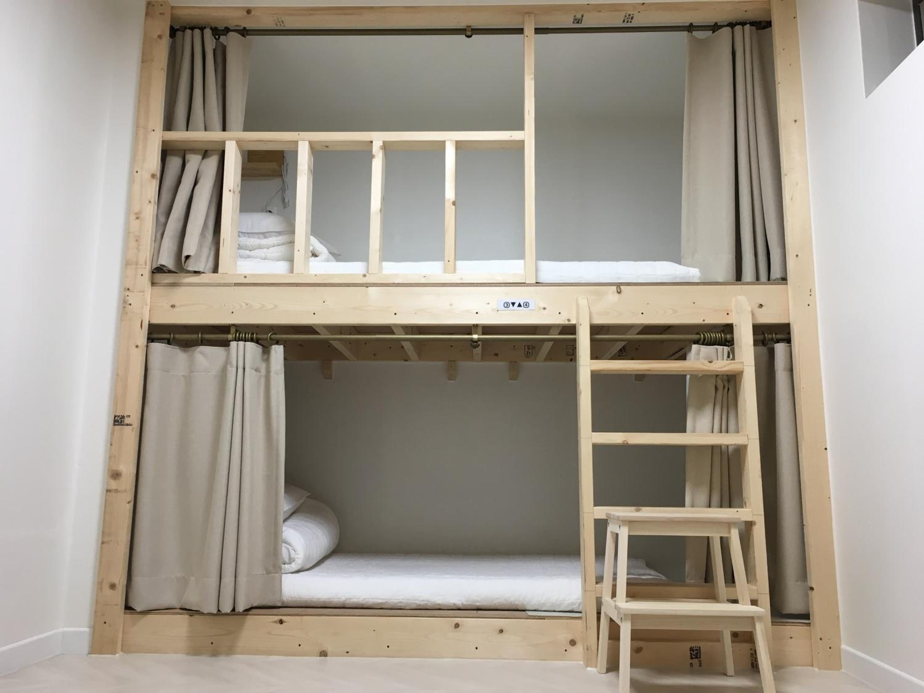 Bed in 4-Bed Female Dormitory Room photo 3