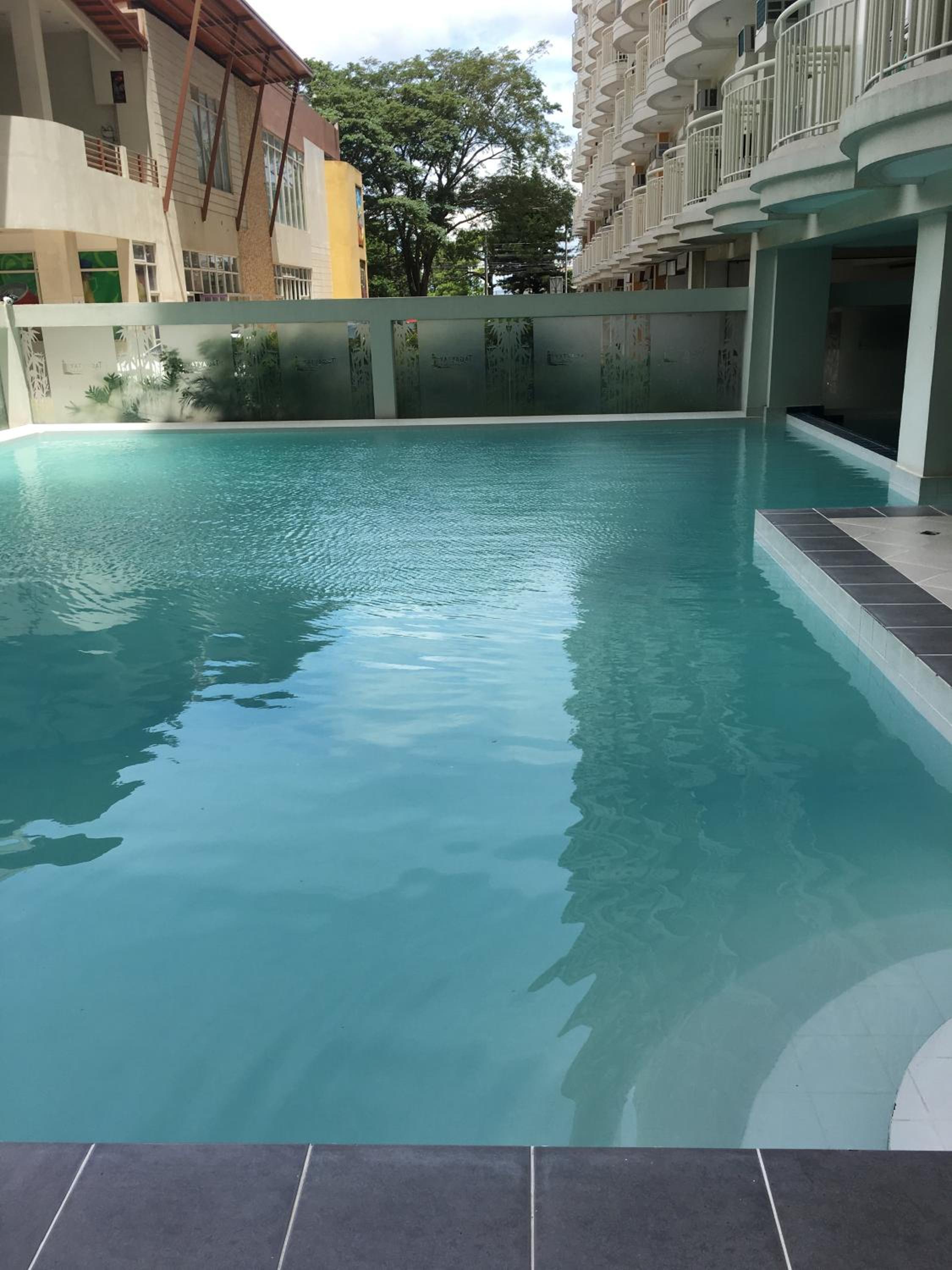 Apartment with Balcony - Photo 3