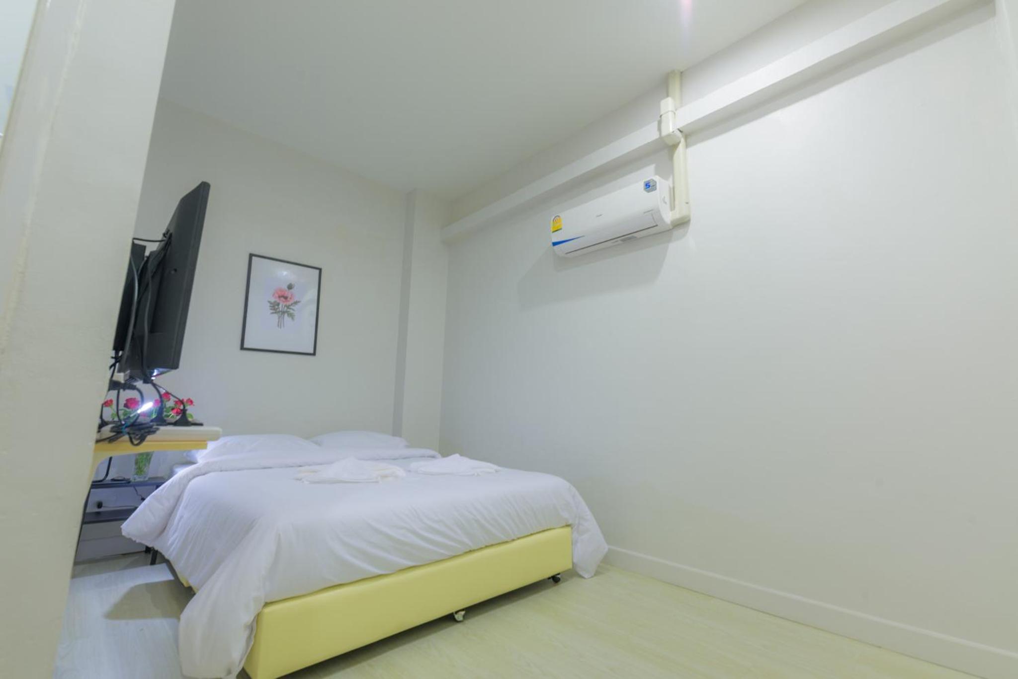 Superior Queen Room ( No Window) photo 3