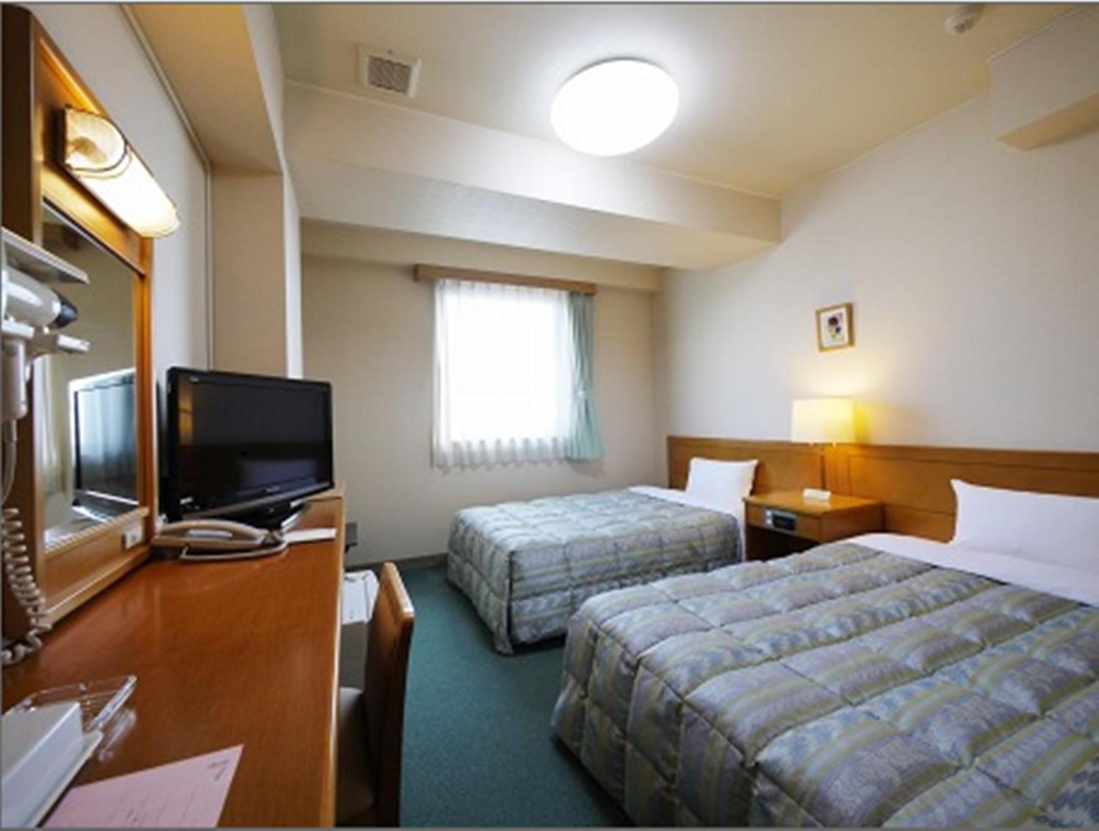 Twin Room - Smoking - Photo 9