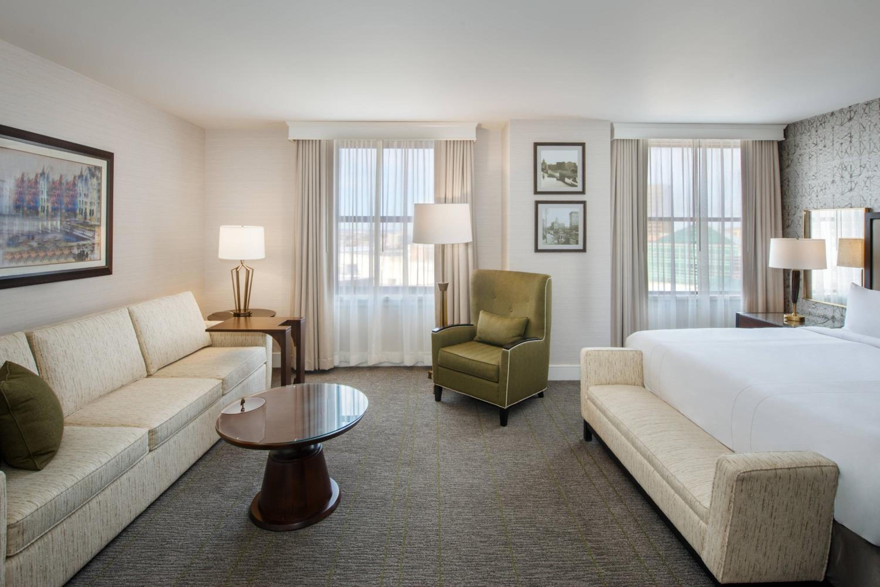 Corner King Room - Lounge Access