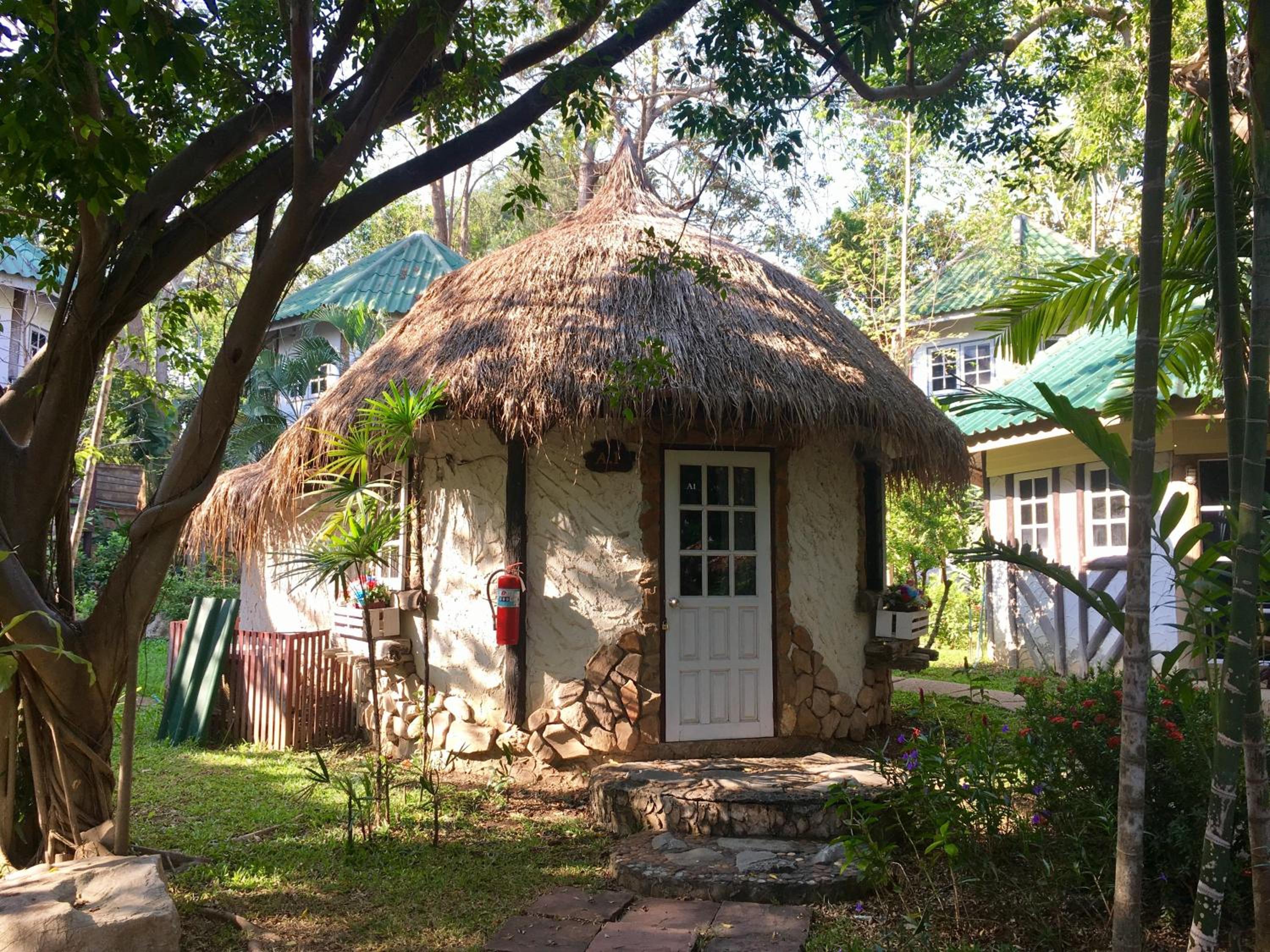 Bungalow (2 Adults) photo 2