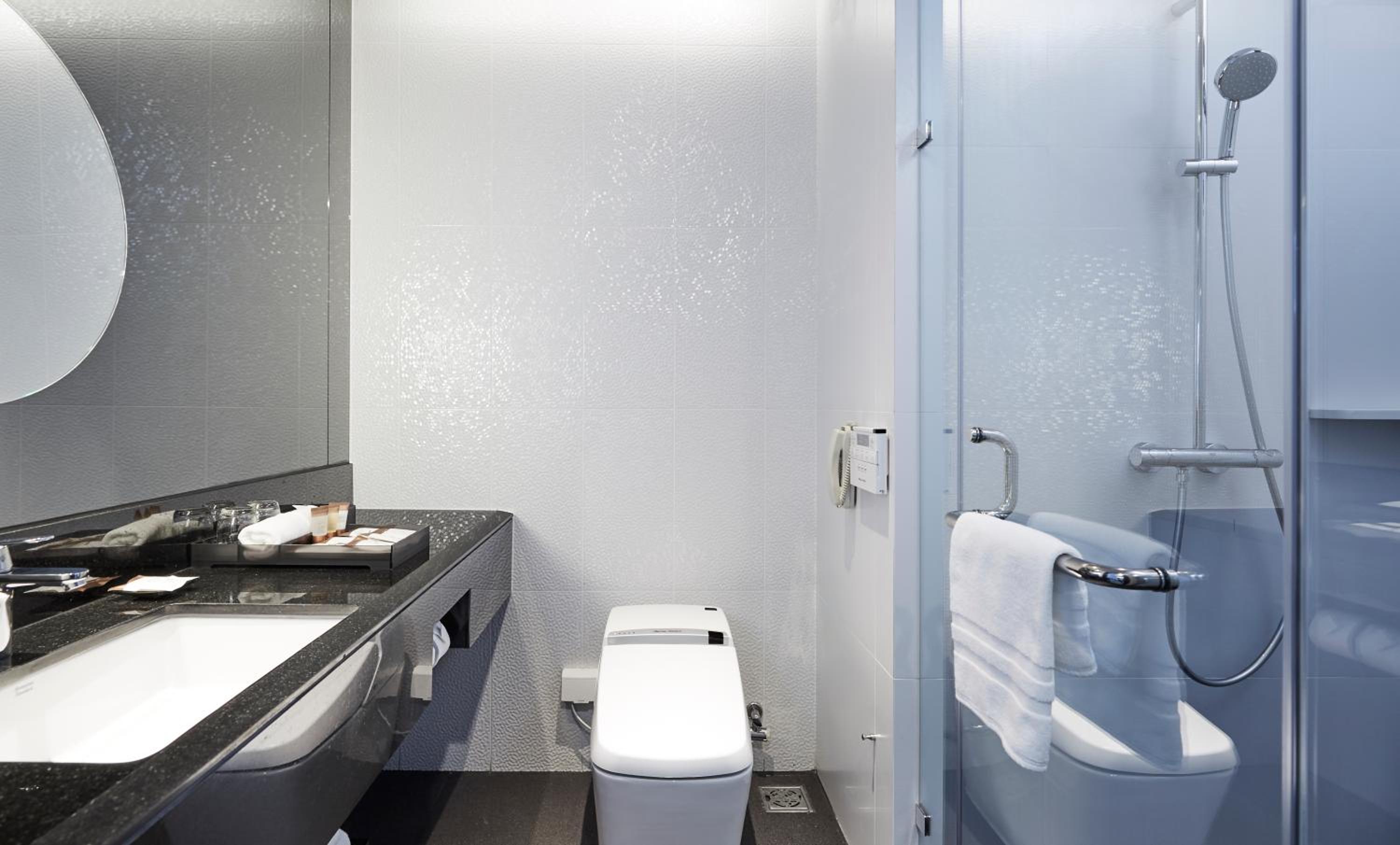 Deluxe Double or Twin Room with Sea View photo 2