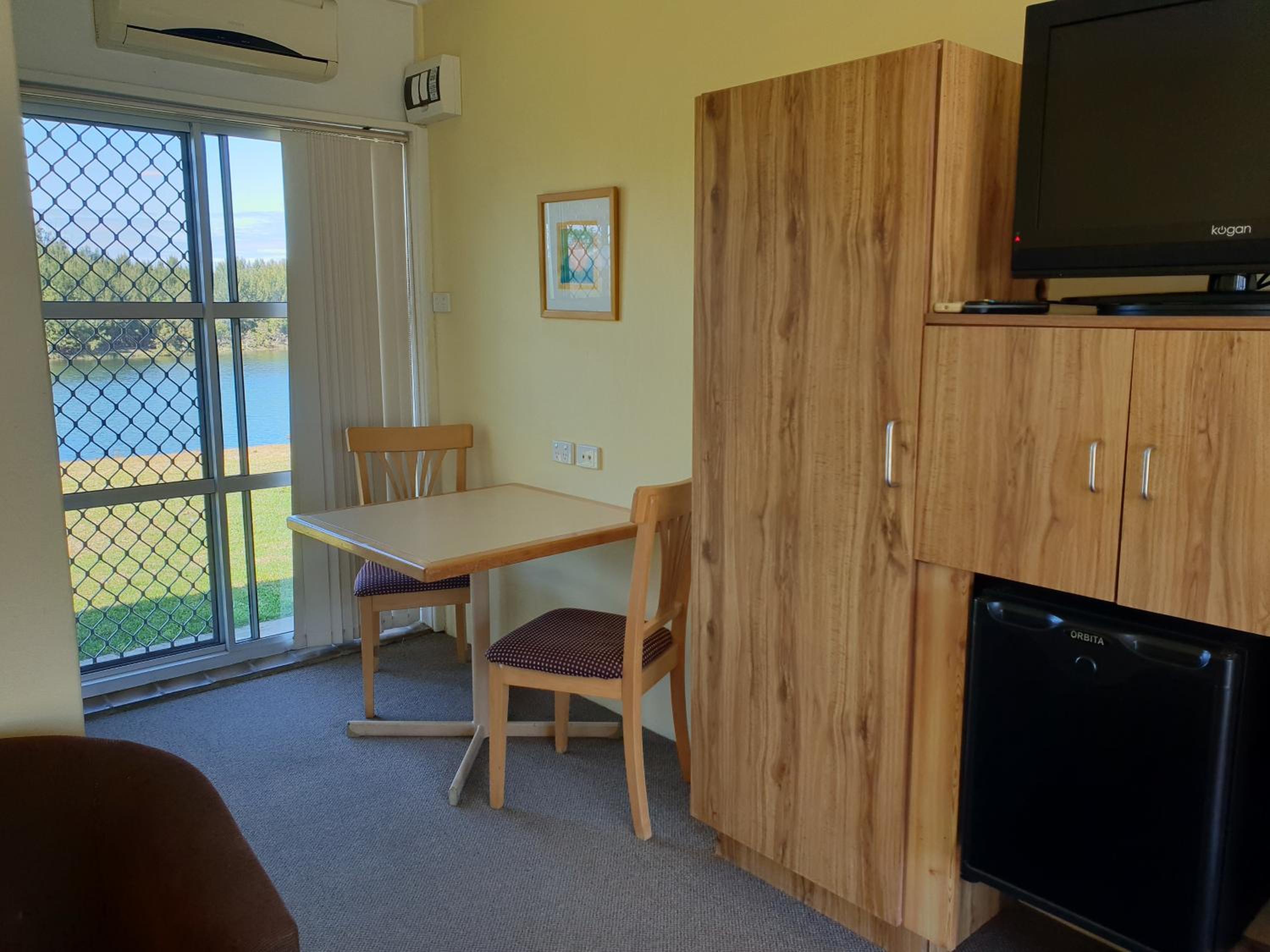 Twin Room with River View photo 3