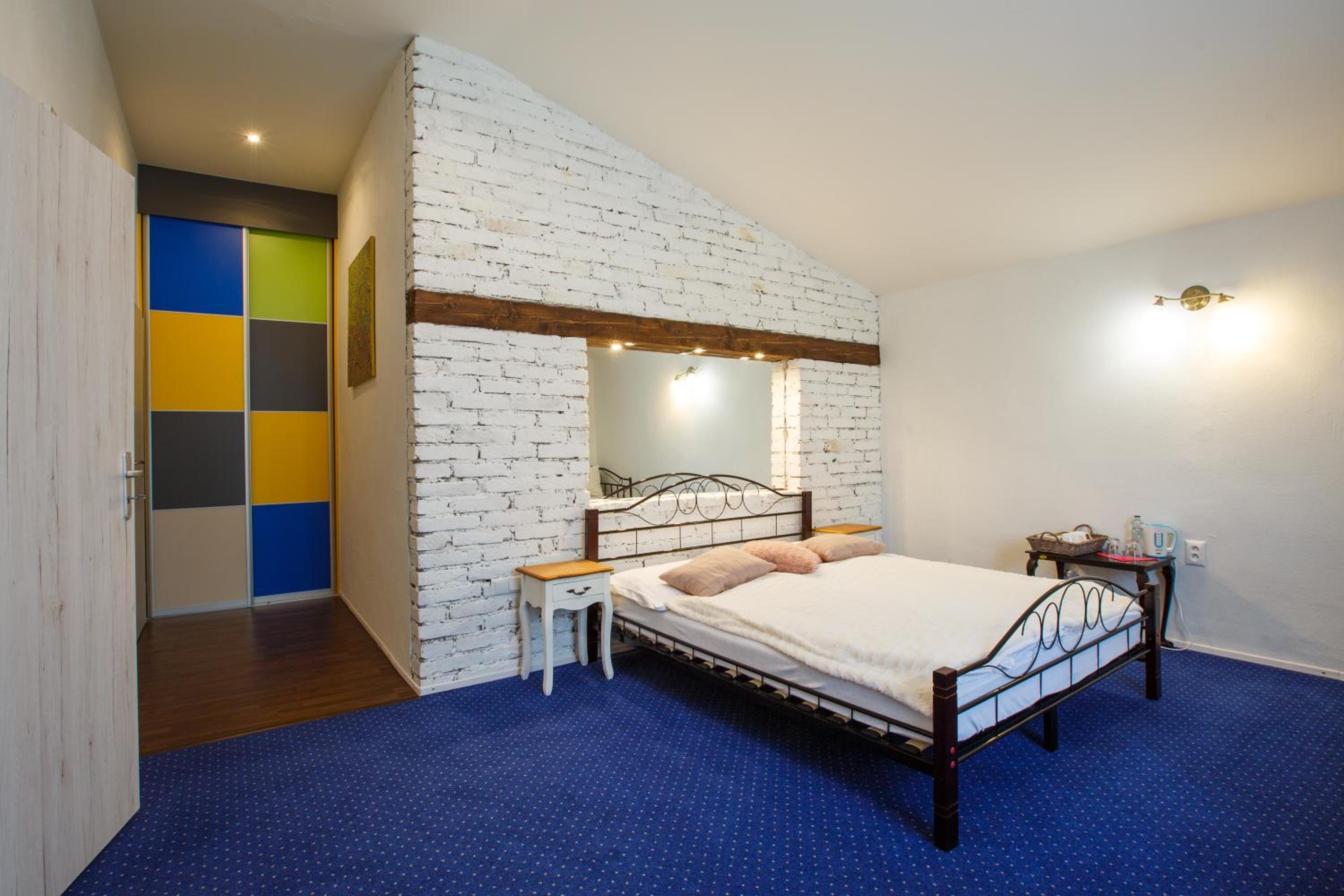 Double or Twin Room - Photo 21