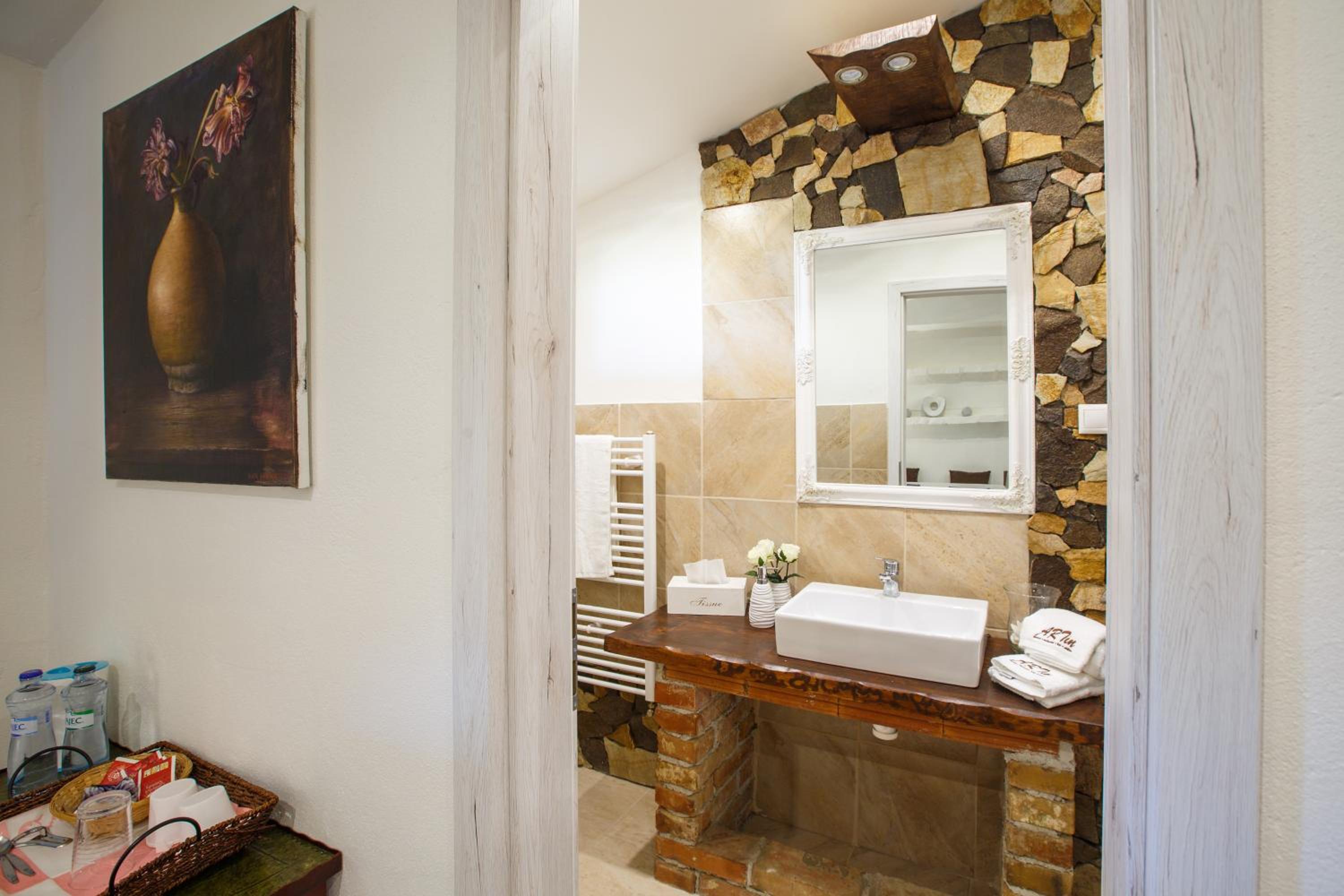 Double or Twin Room - Photo 22