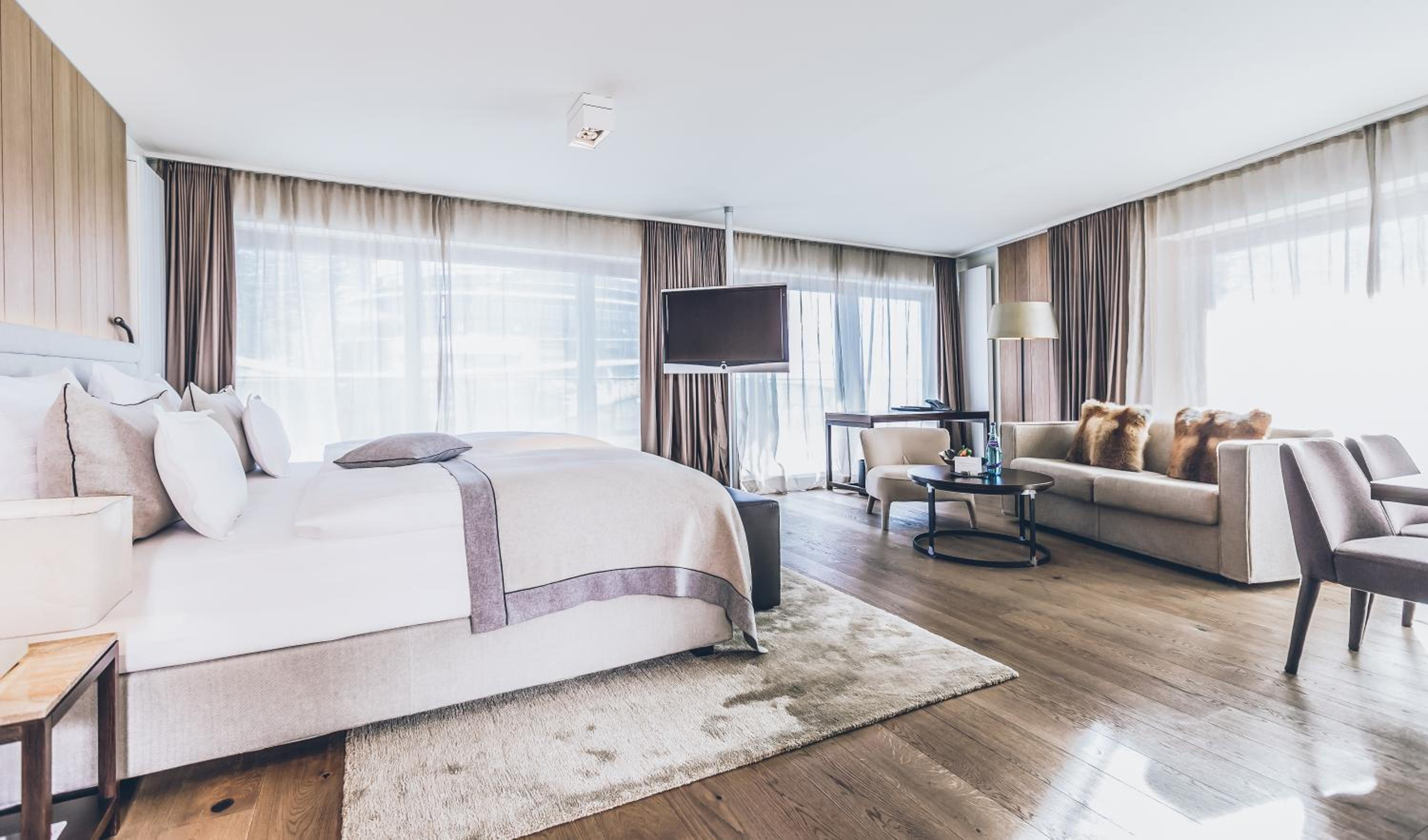 Junior Suite with Balcony