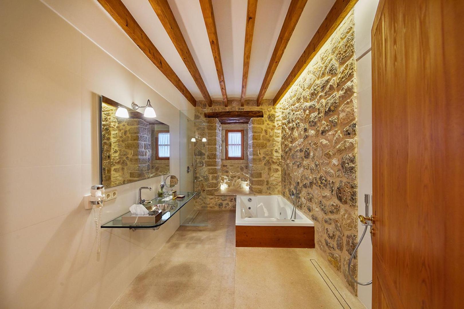 Habitación Doble con Terraza y Bañera de Hidromasaje - Anexo Habitación Doble con Terraza y Bañera de Hidromasaje - Anexo
