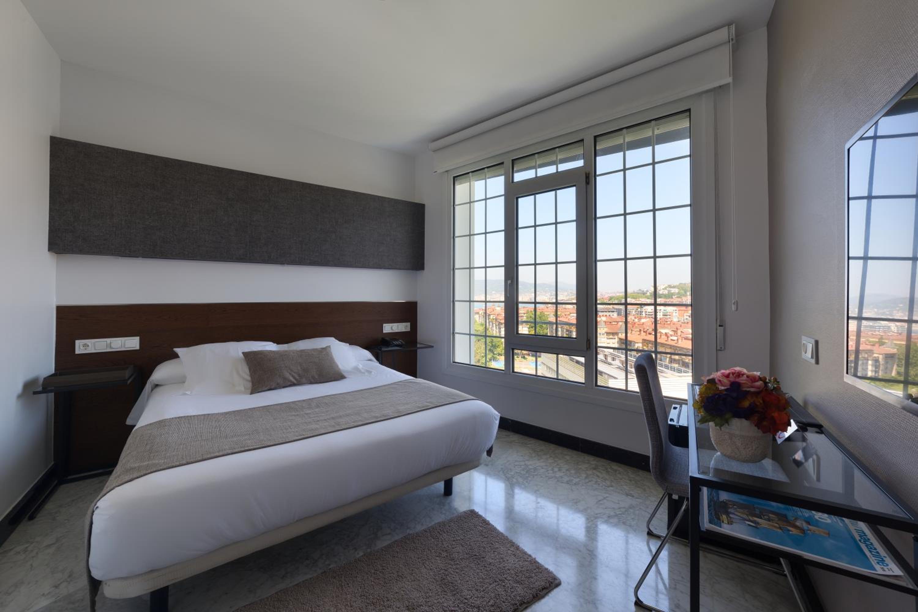 Single Room - Photo 3