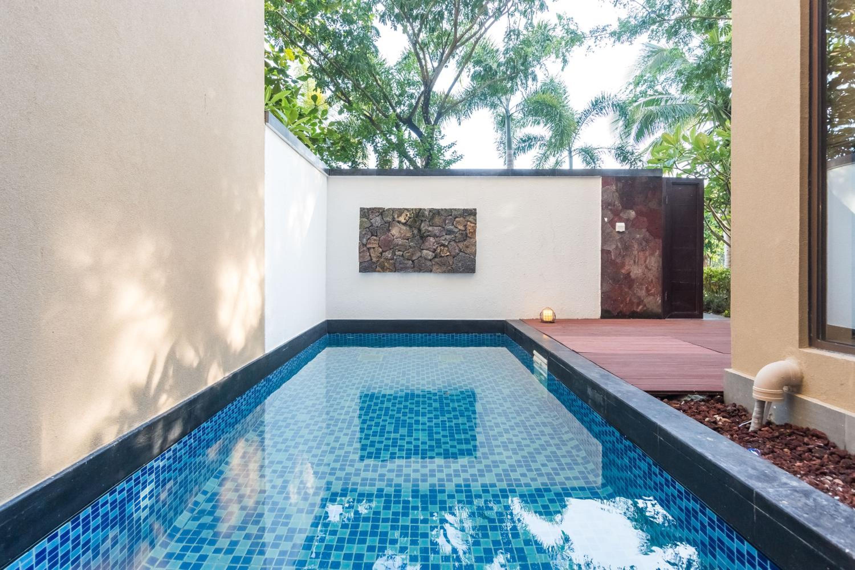 Three-Bedroom Villa - Photo 32