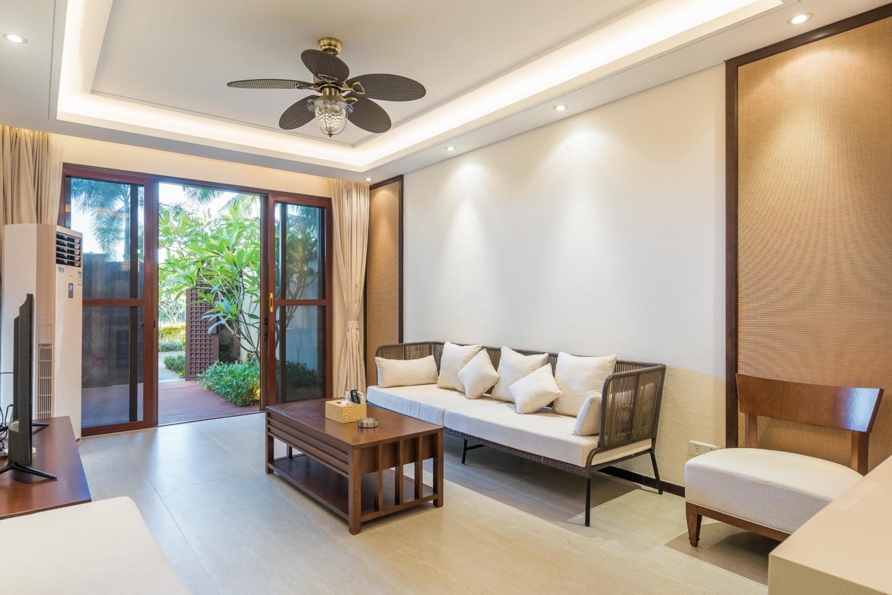 Three-Bedroom Villa - Photo 25