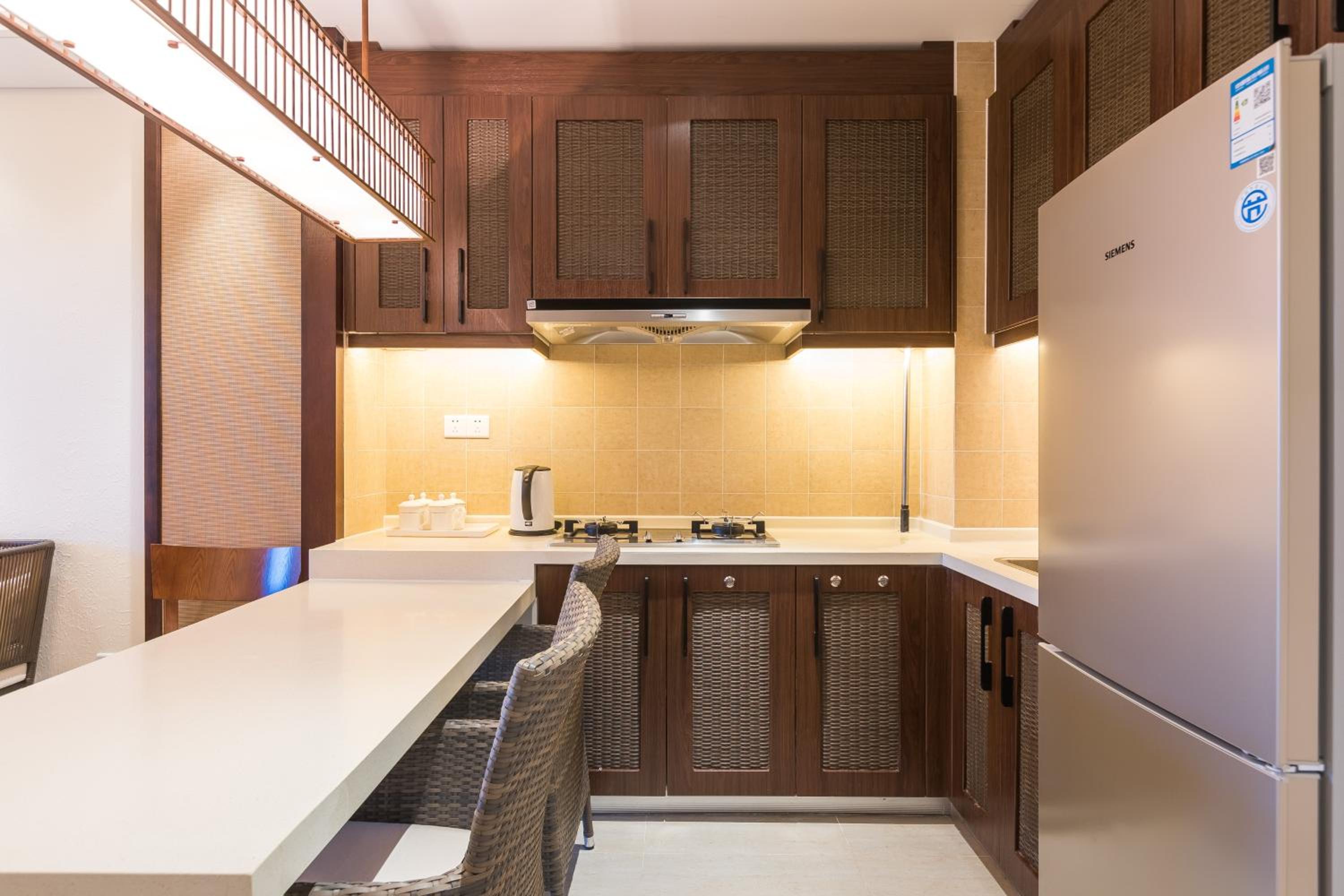 Three-Bedroom Villa - Photo 23