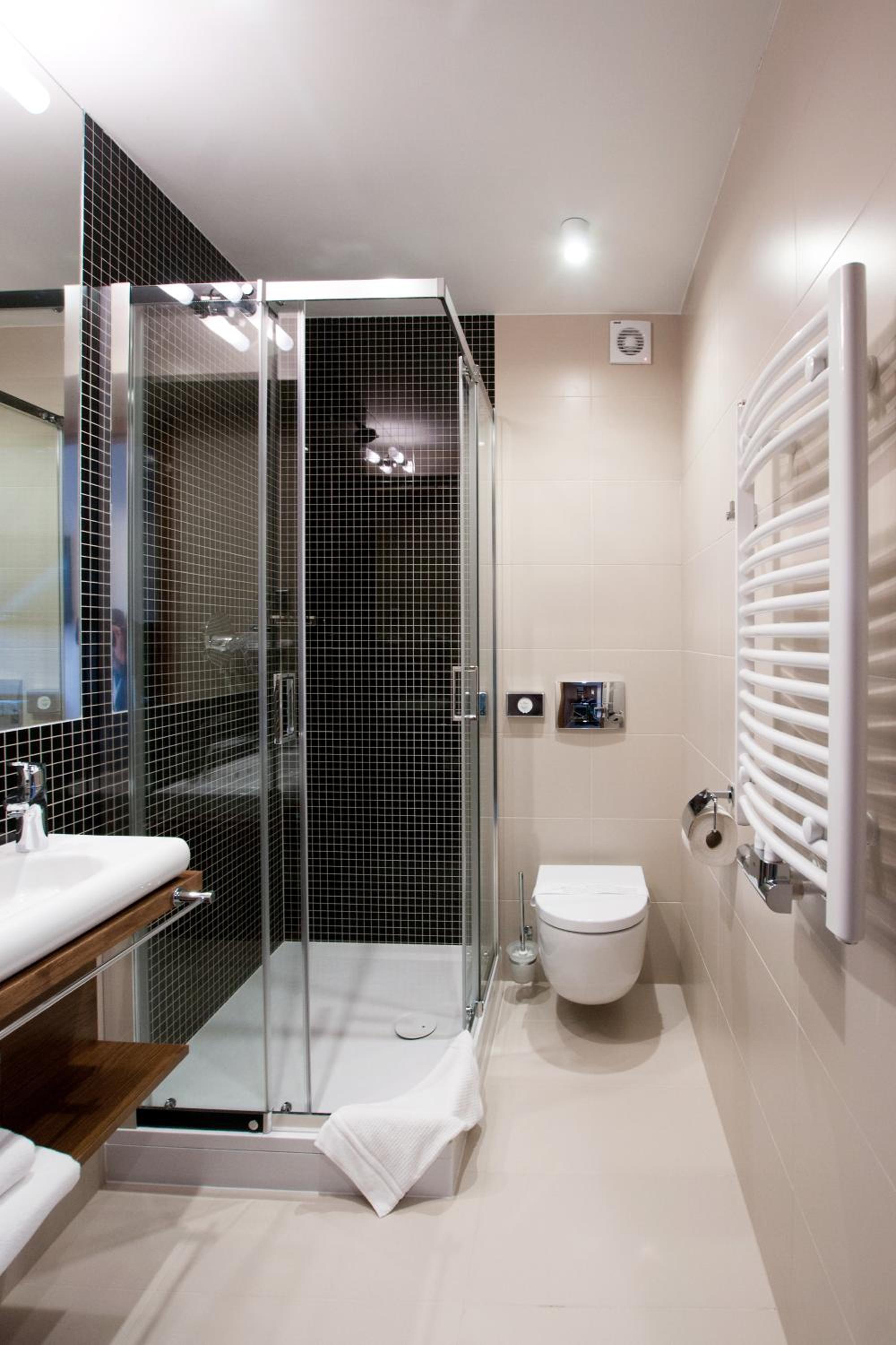 Double or Twin Room - Photo 3