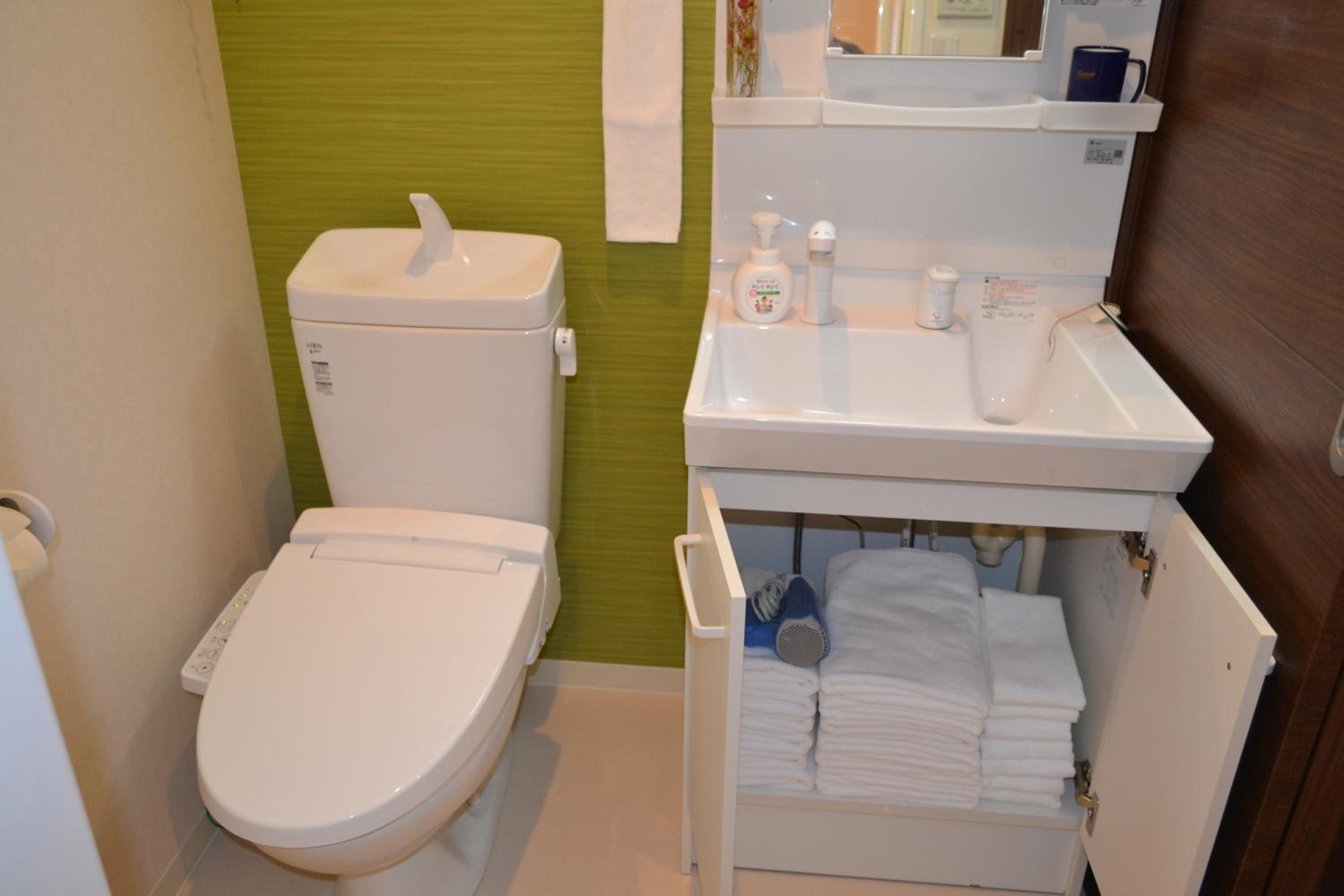 Standard Quadruple Room - Photo 6