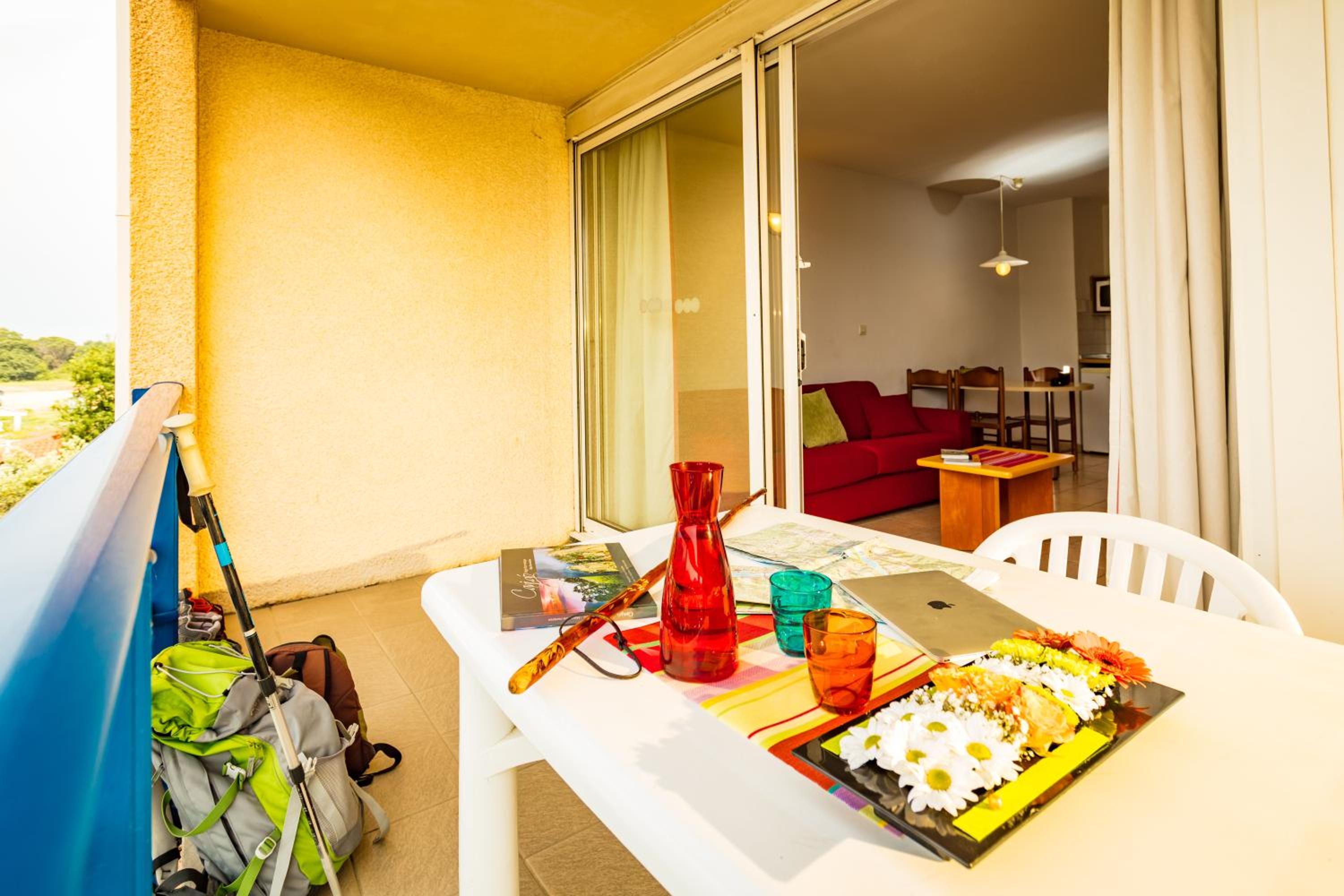 Two-Bedroom Apartment - Mountain Side photo 2