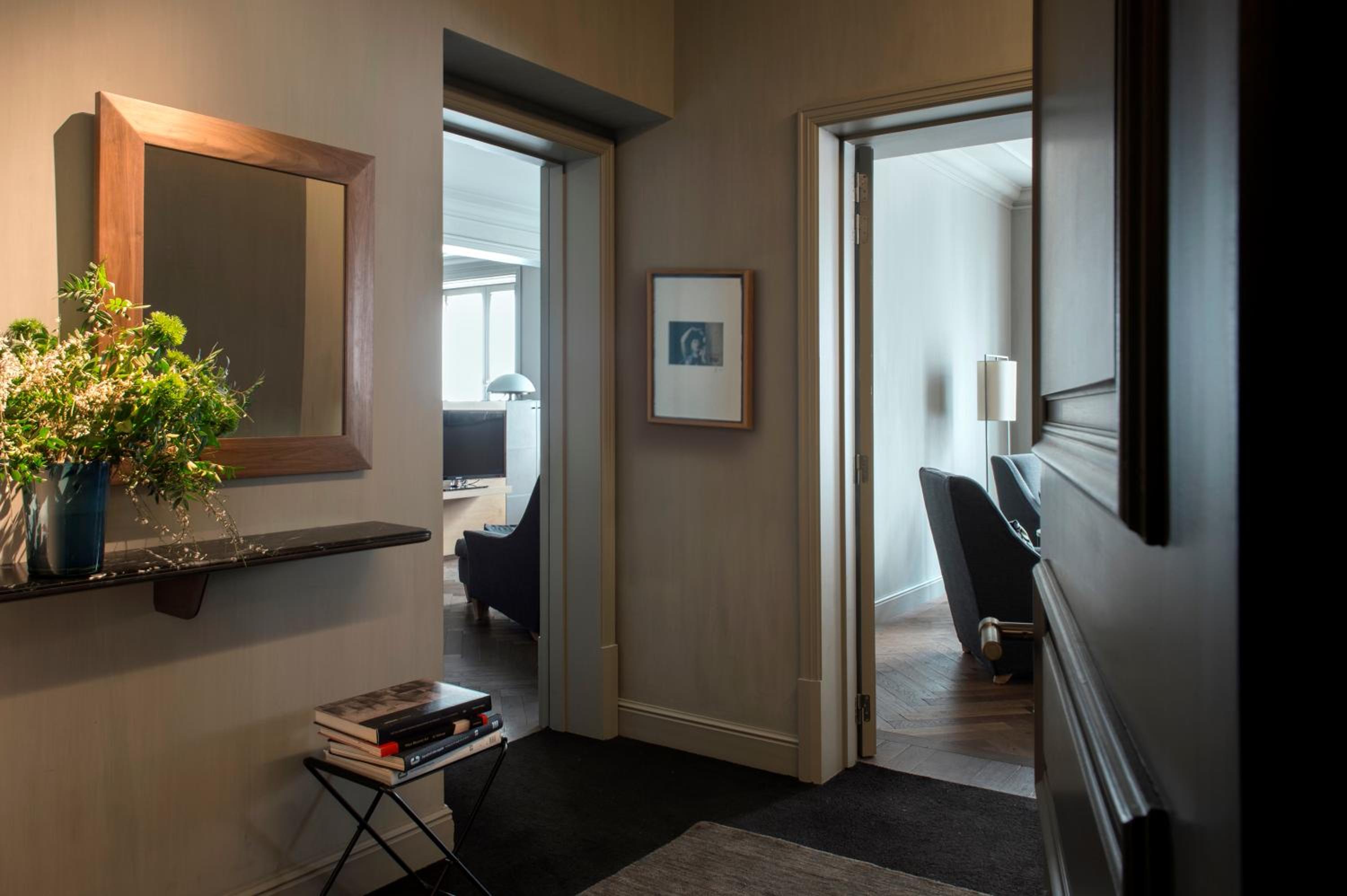 Superior King Suite