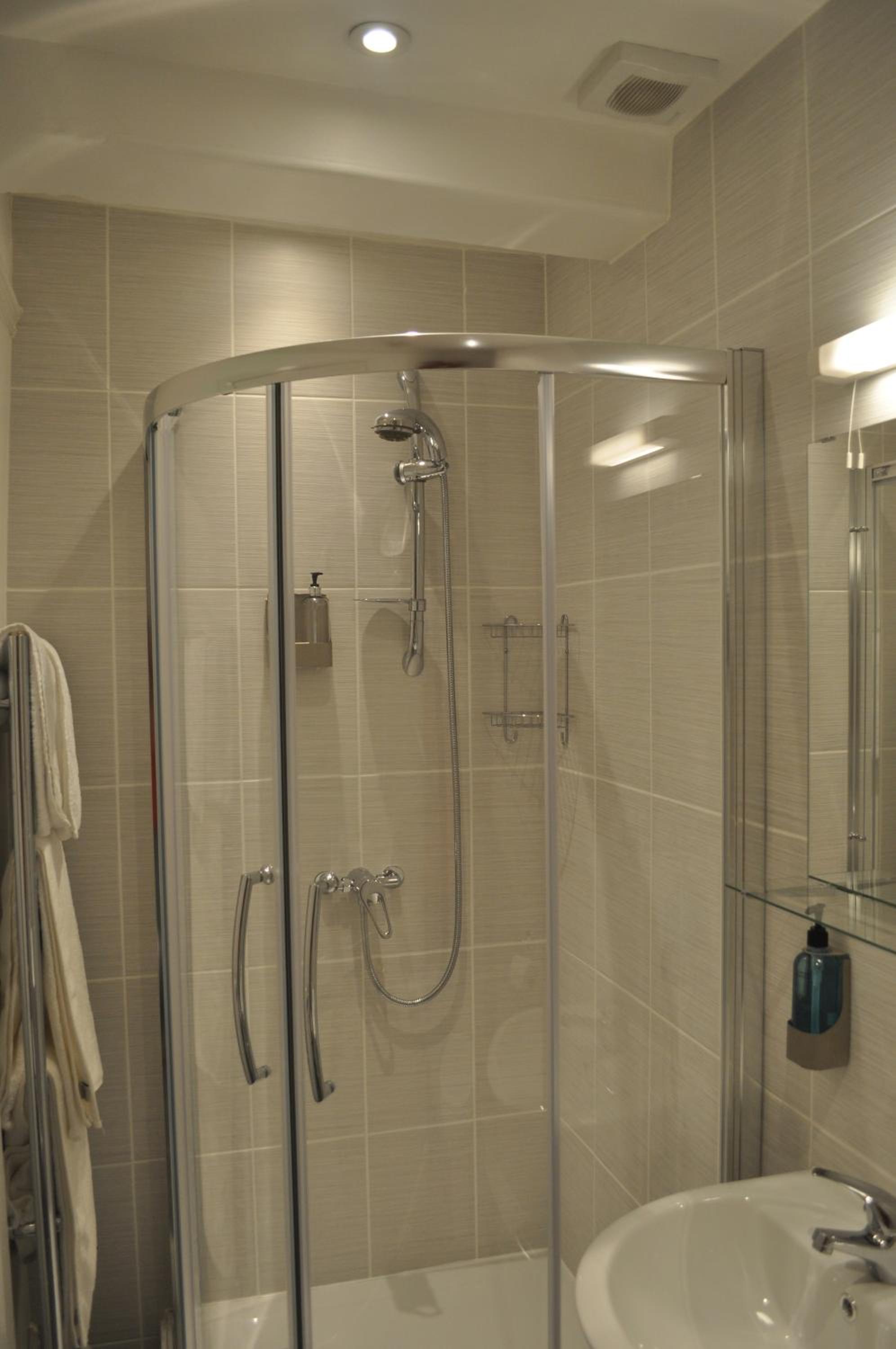 Double Room with Private Bathroom photo 3