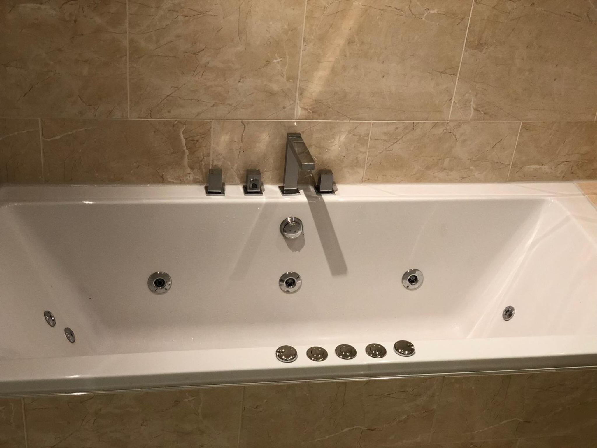 Deluxe Double Room with Bath photo 2