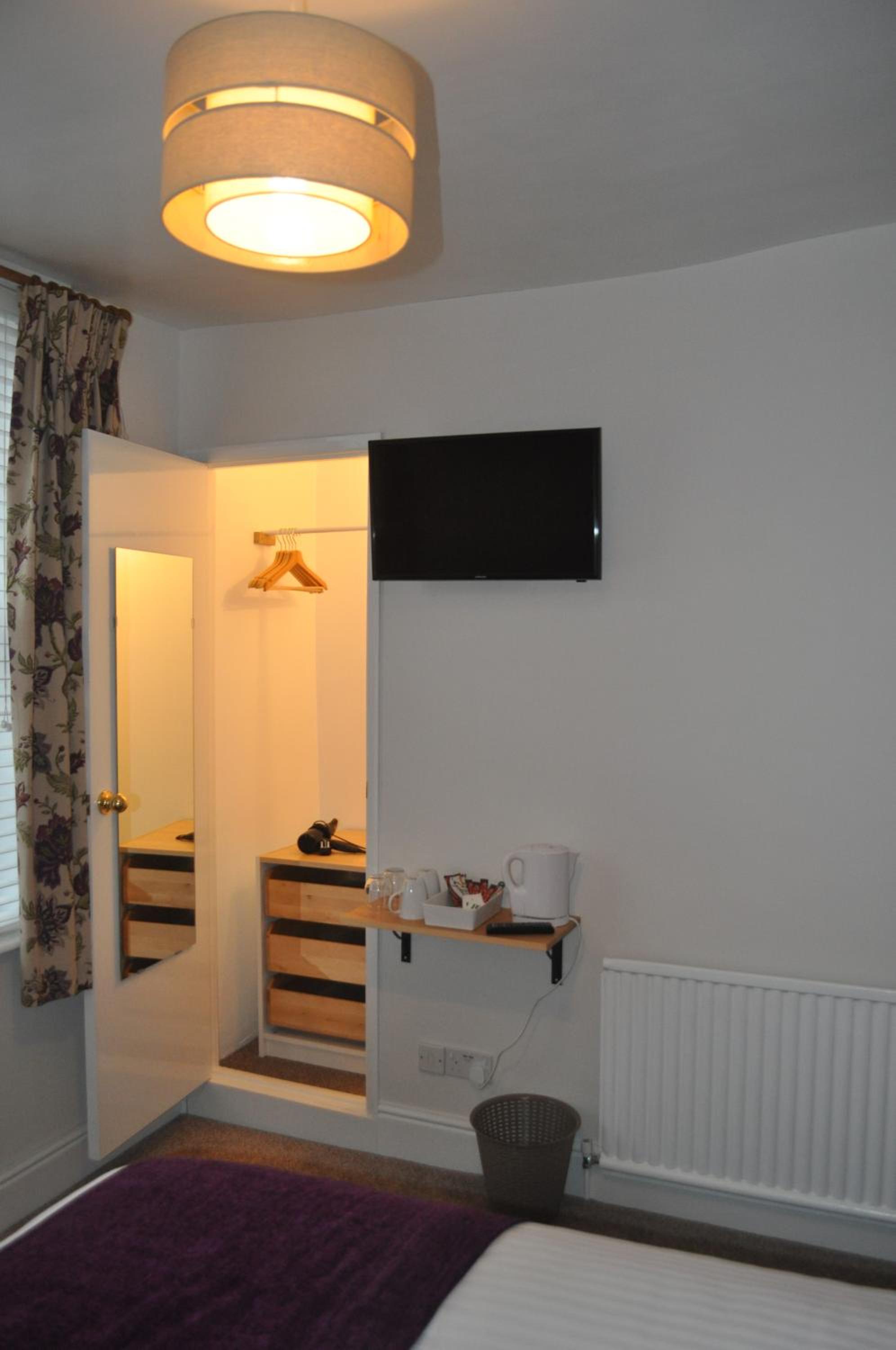 Double Room with Private Bathroom photo 2