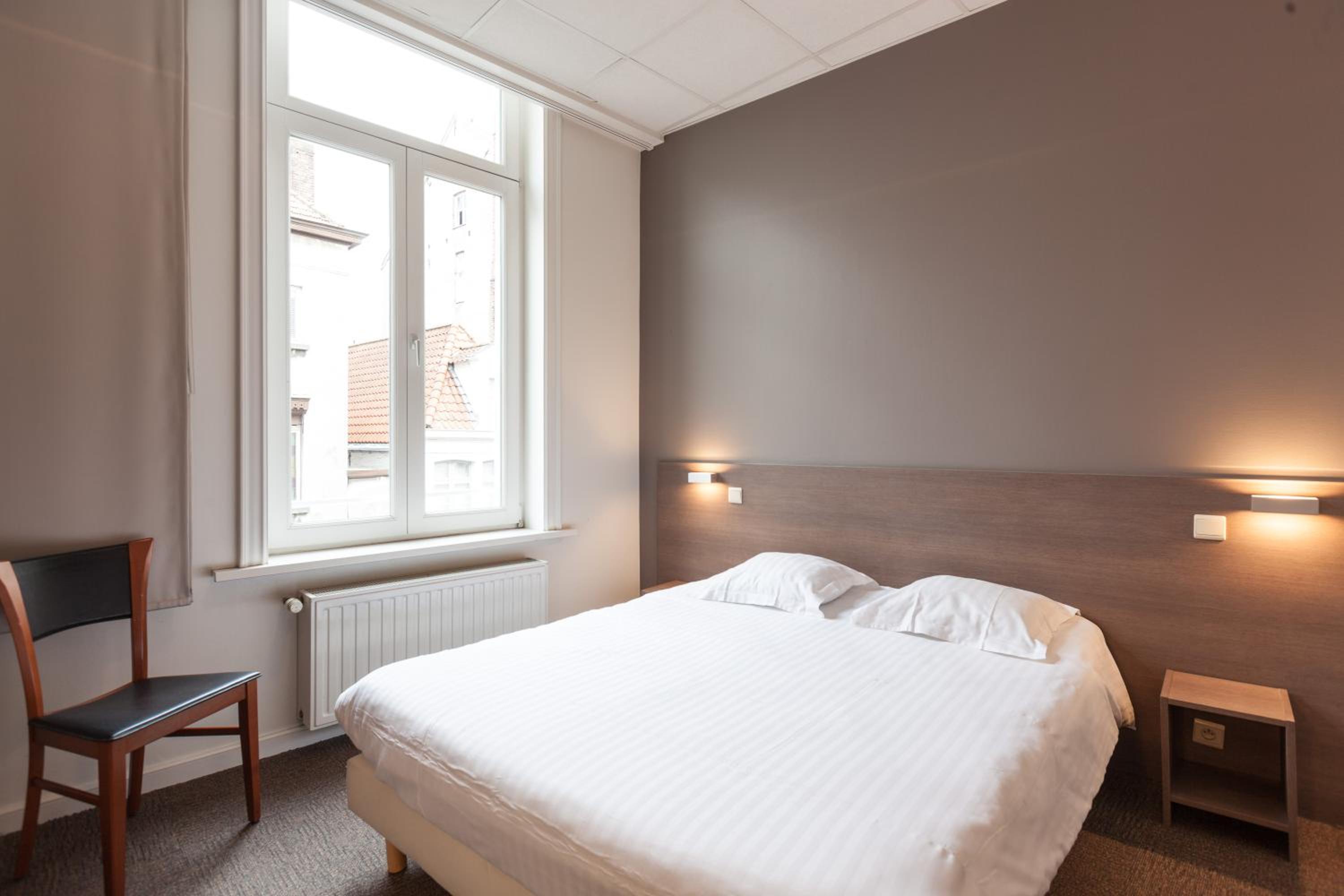 Double Room - Photo 5