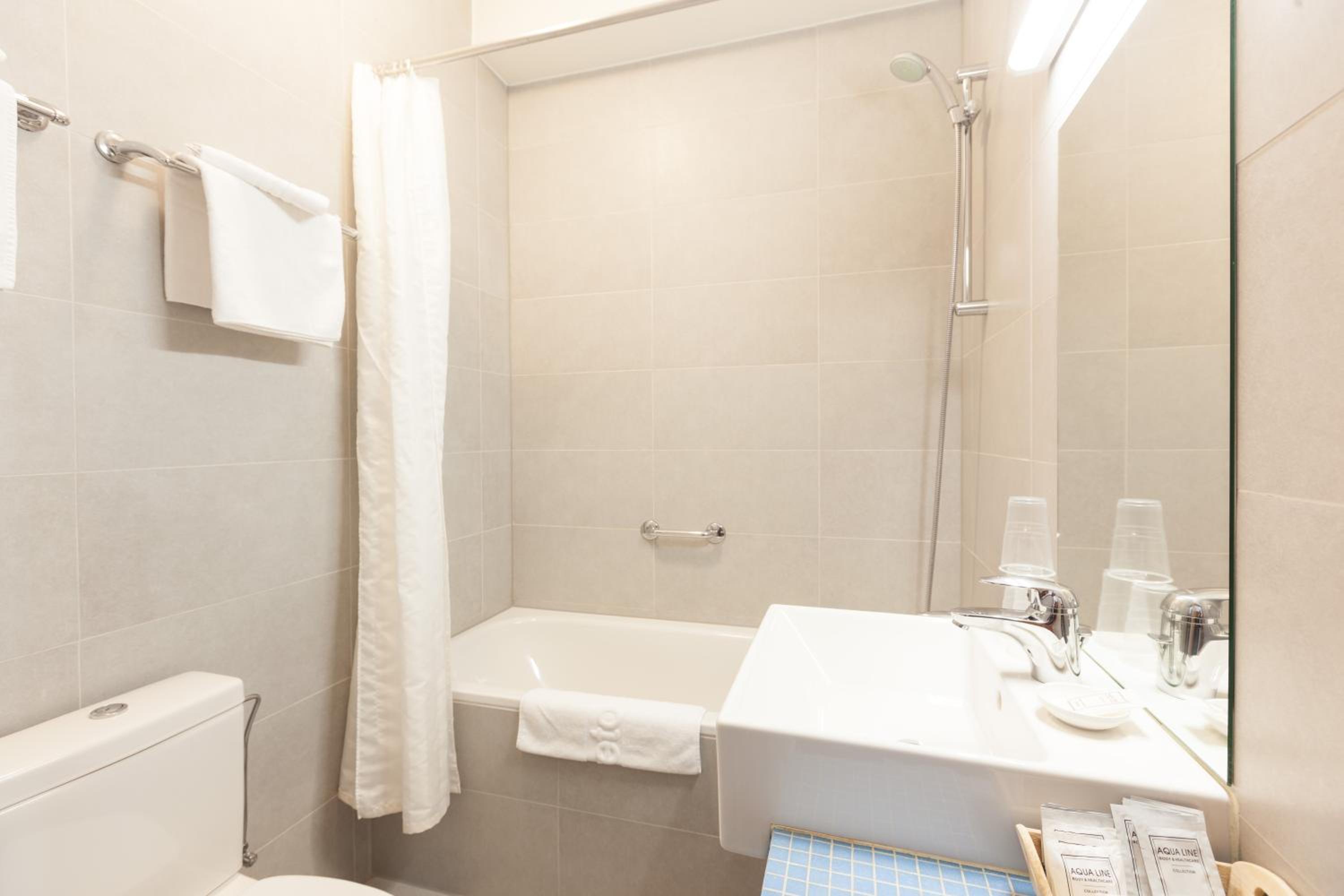 Double Room - Photo 3
