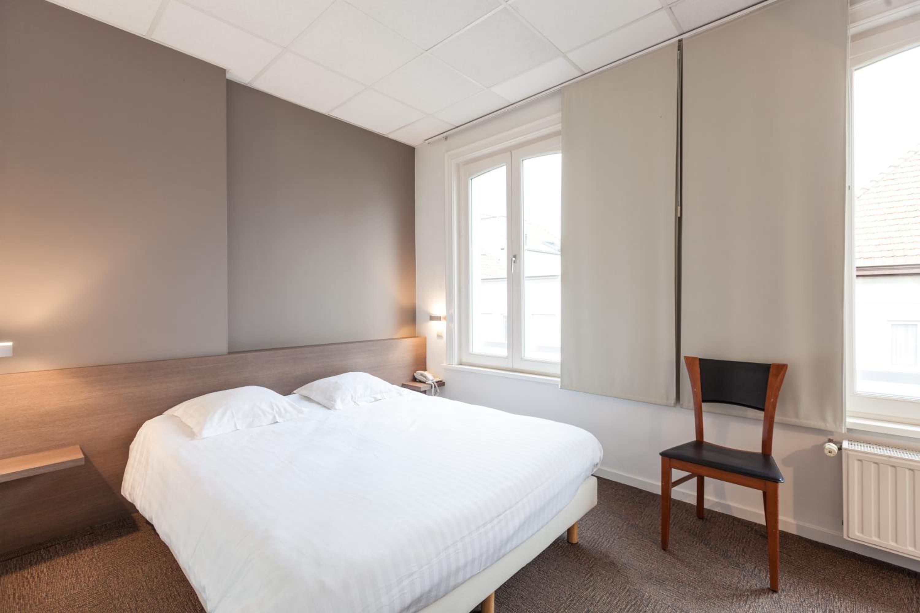 Double Room - Photo 6