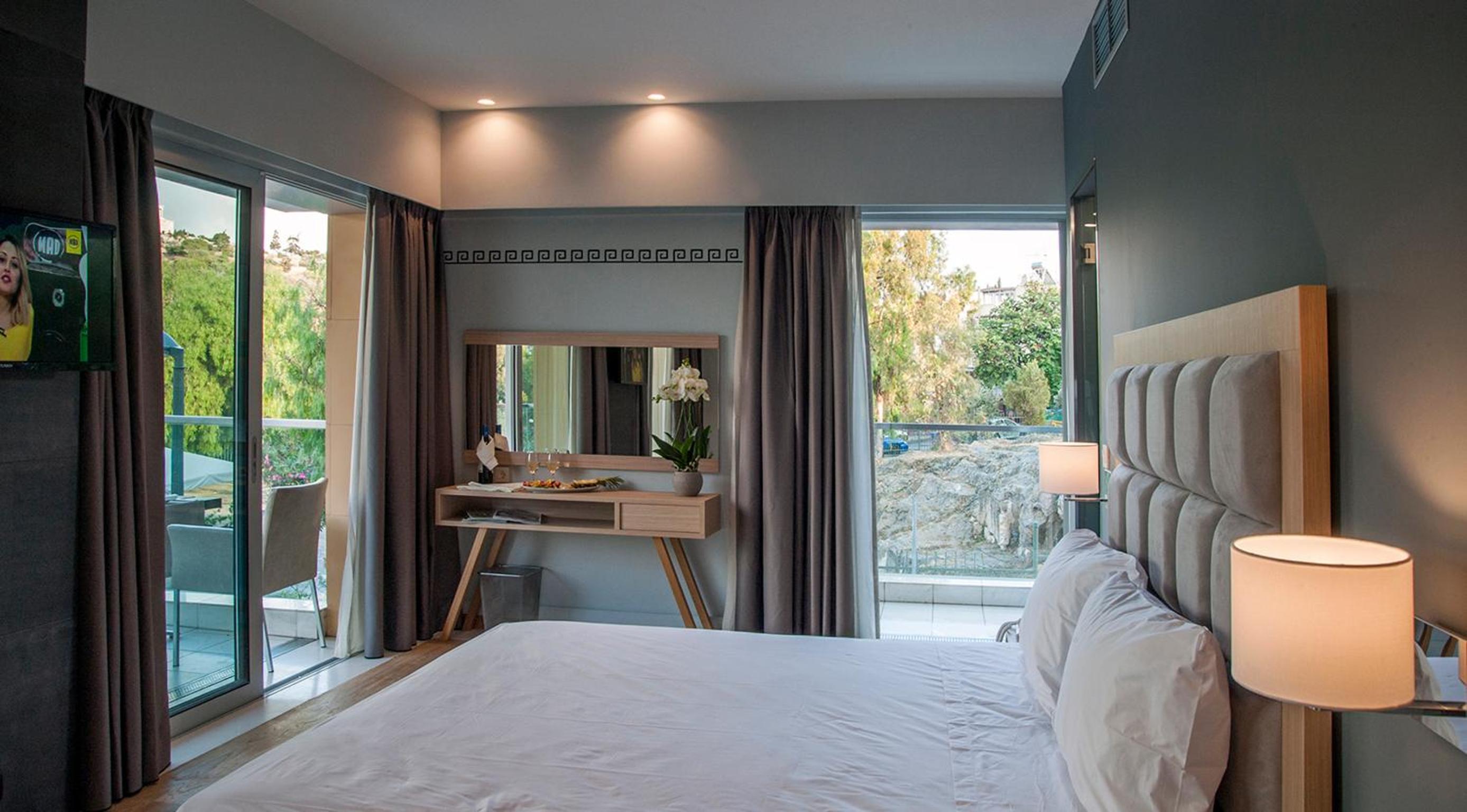 Acropolis Corner Suite with Balcony photo 2