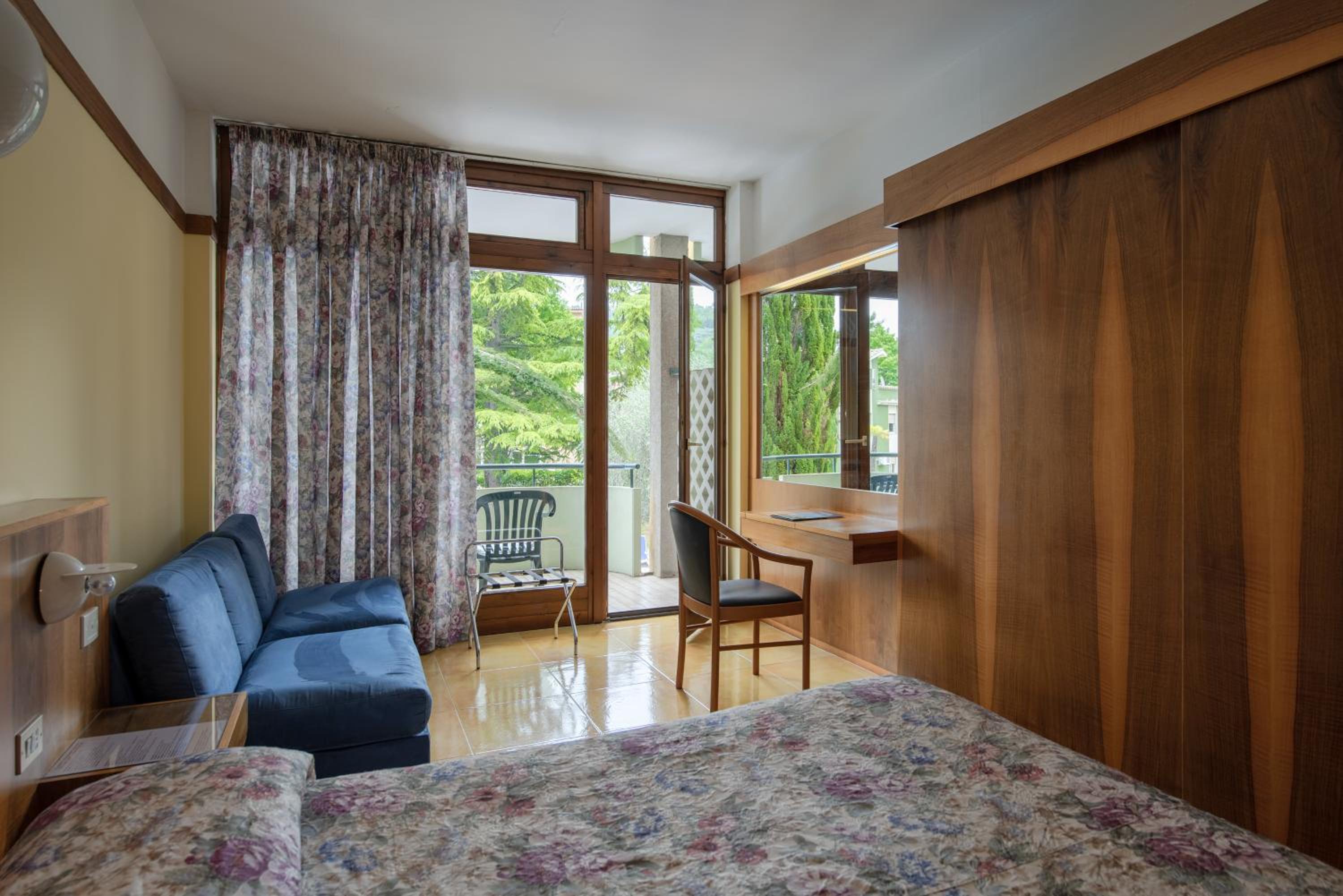 Standard Double or Twin Room - Photo 3