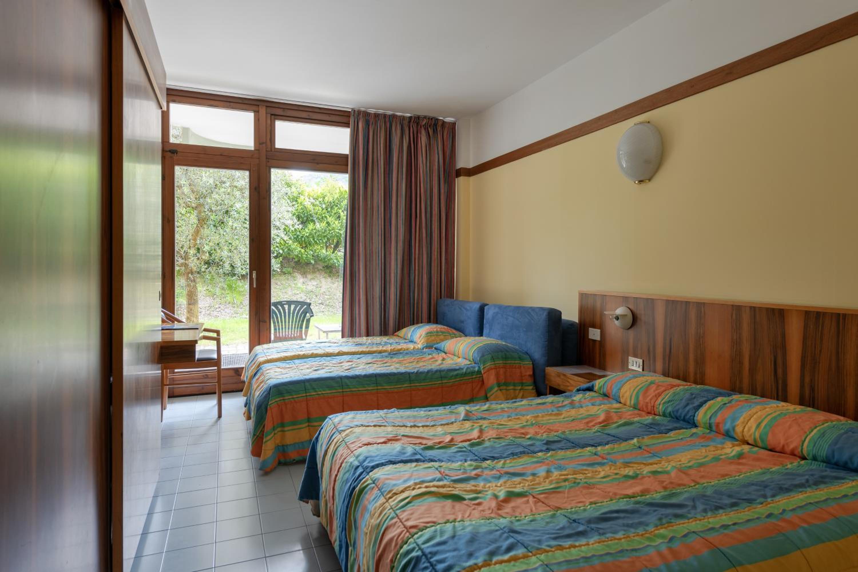 Standard Quadruple Room - Photo 5