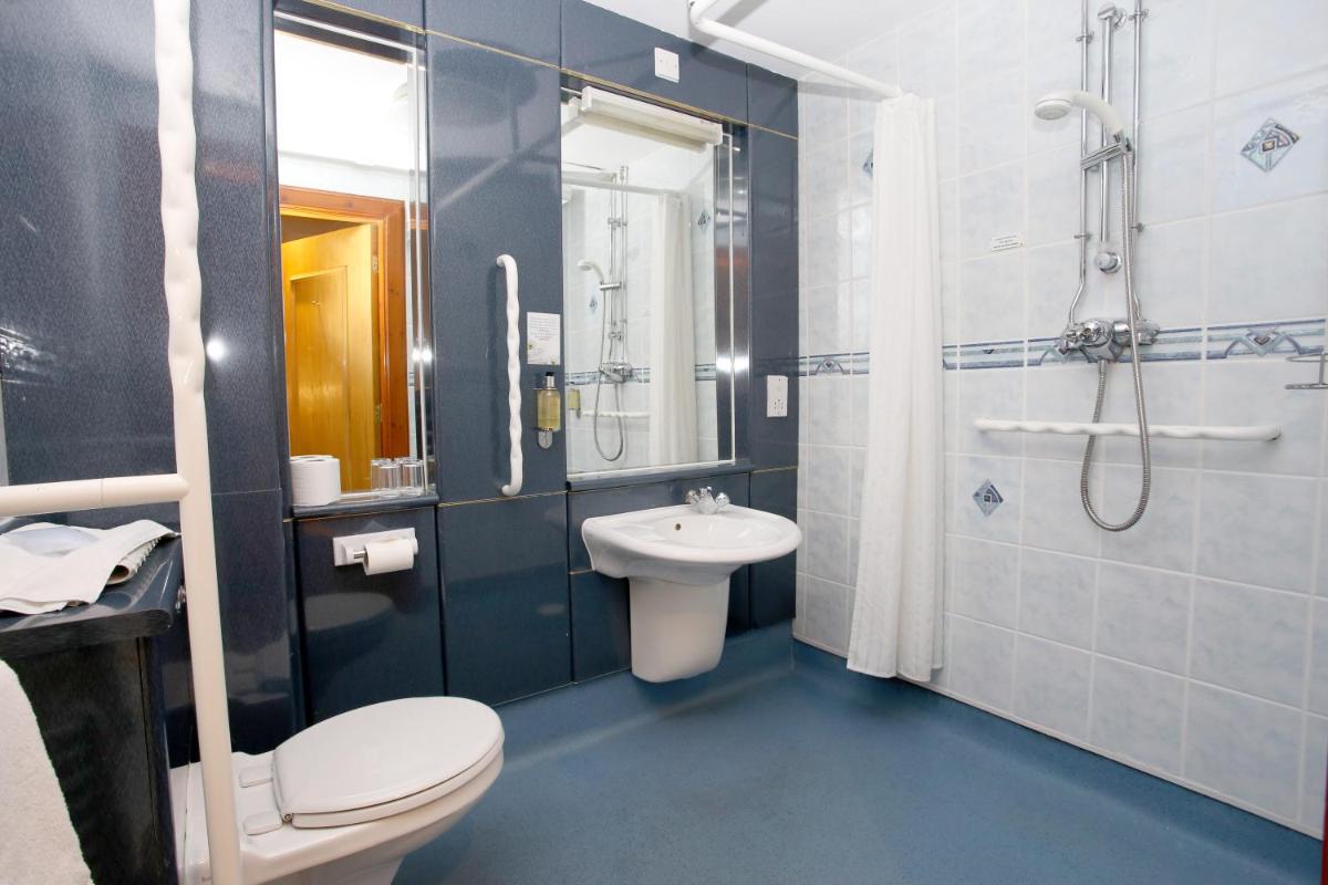 King Room - Disability Access/Non-Smoking - Photo 9