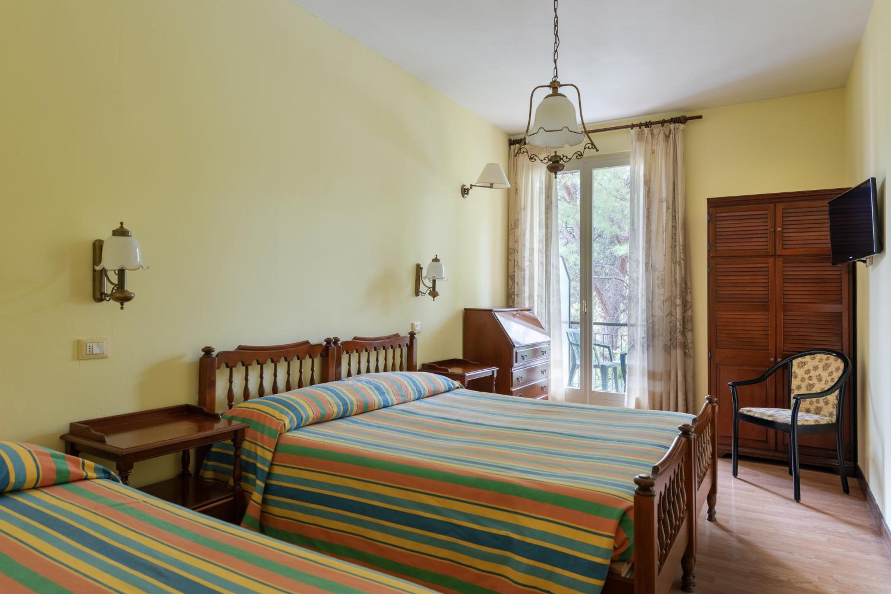 Triple Room - Photo 1