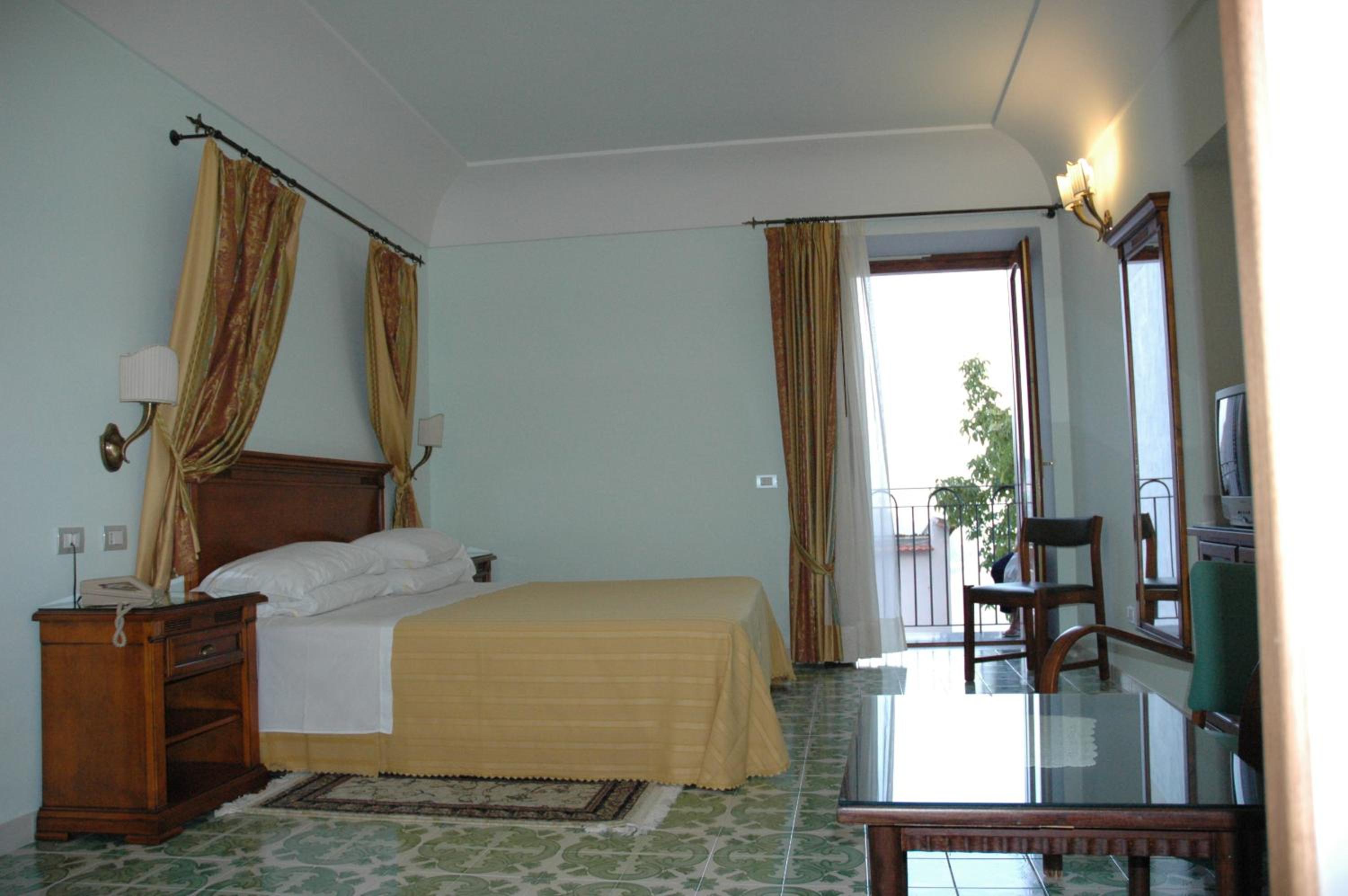 Superior Double Room with Sea View - Photo 14