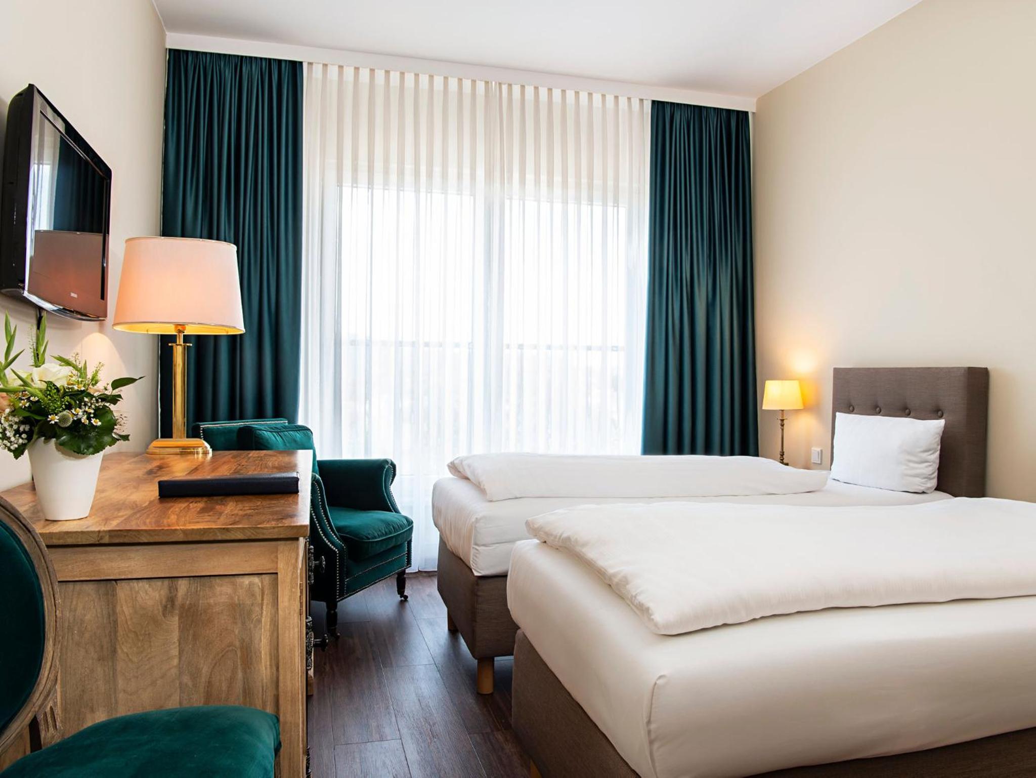 Superior Twin Room photo 3