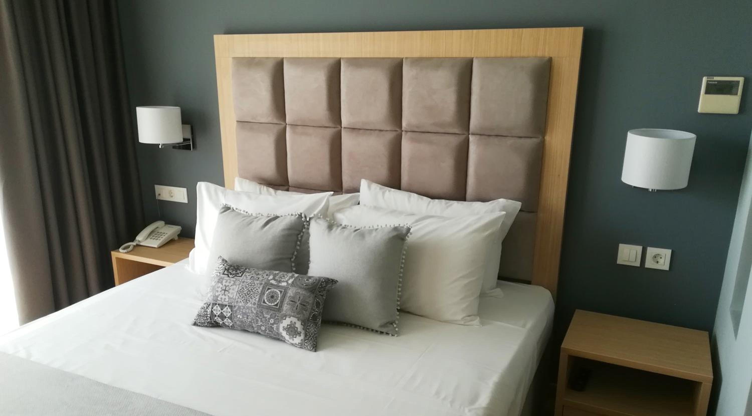 Executive Double Room with Balcony and Acropolis View